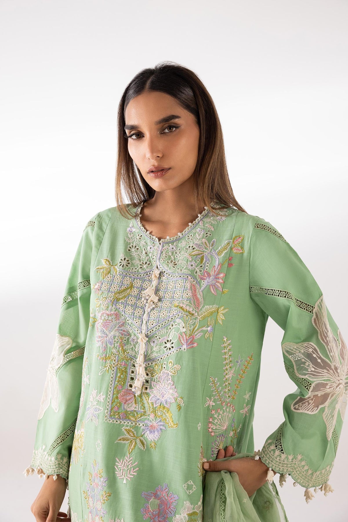 Sana Safinaz | Luxury Pret | Luxury Lawn Suit SC26LUX108AP3, image 2