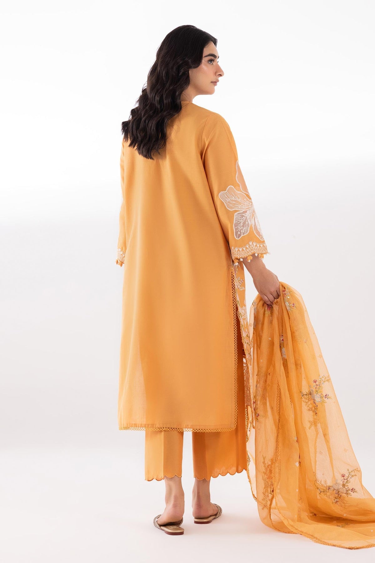 Sana Safinaz | Luxury Pret | Luxury Lawn Suit SC26LUX108BP3-2