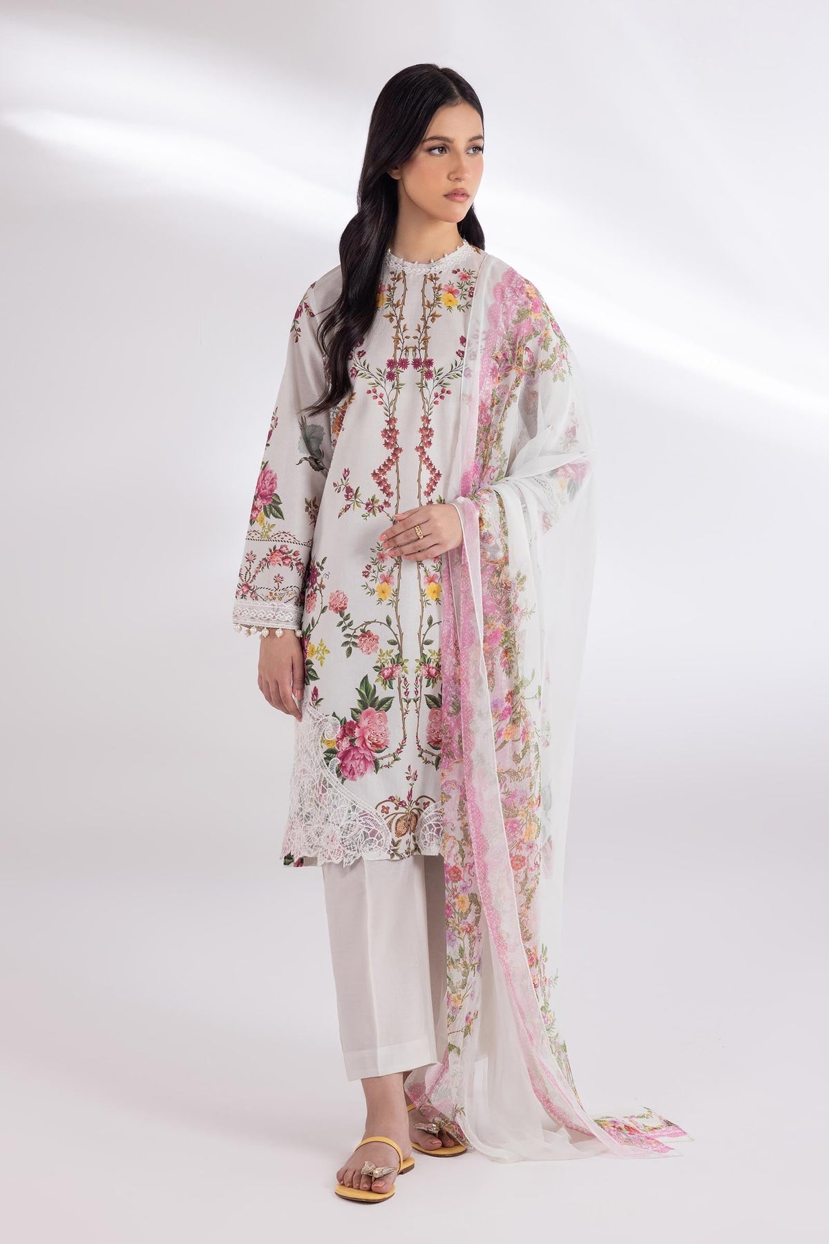 Sana Safinaz | Luxury Pret | Luxury Lawn Suit SC26MUZ126AP3-1