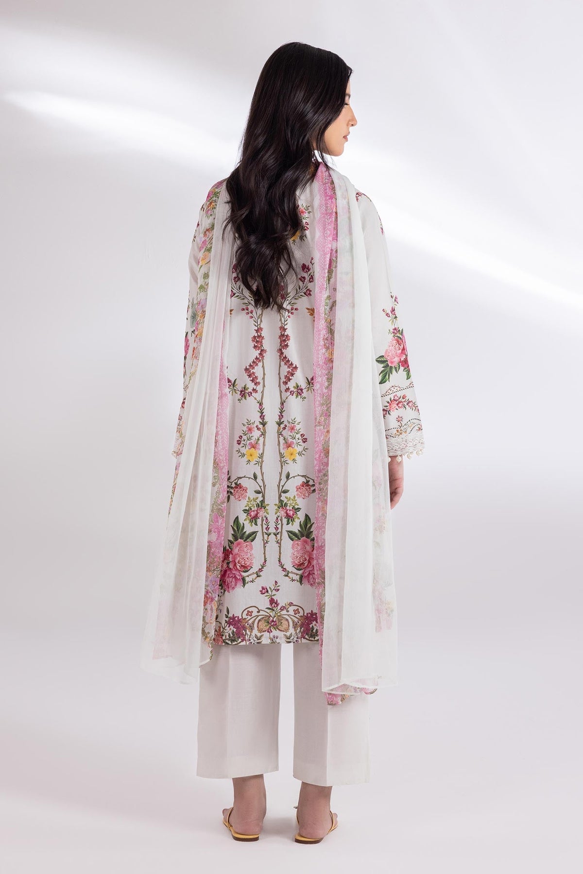 Sana Safinaz | Luxury Pret | Luxury Lawn Suit SC26MUZ126AP3-2