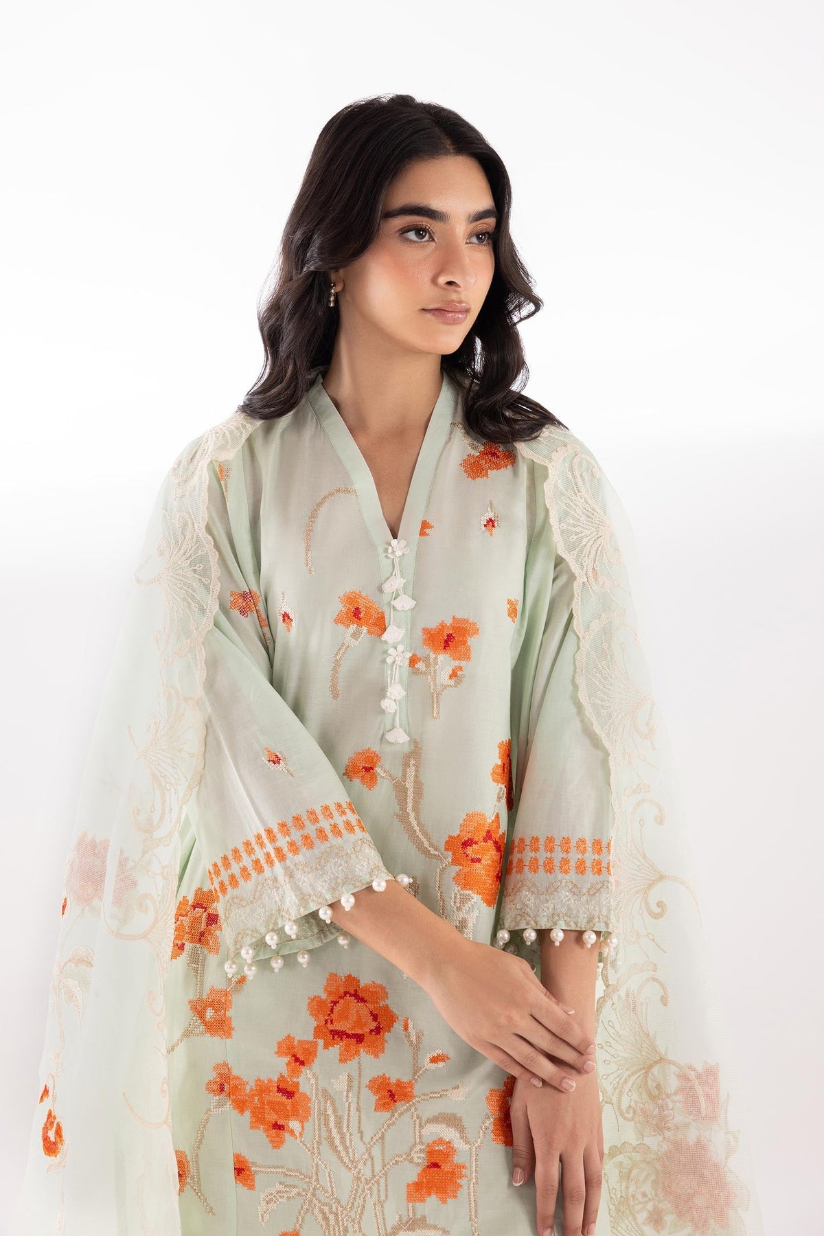 Sana Safinaz | Luxury Pret | Muzlin Lawn Suit SC26MUZ110AP3, image 2