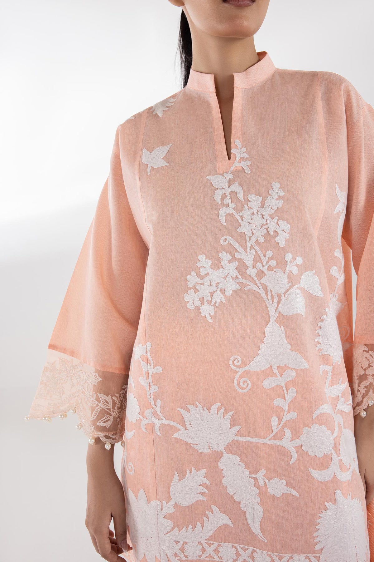 Sana Safinaz | Luxury Pret | Muzlin Lawn Suit SC26MUZ115AP3, image 2