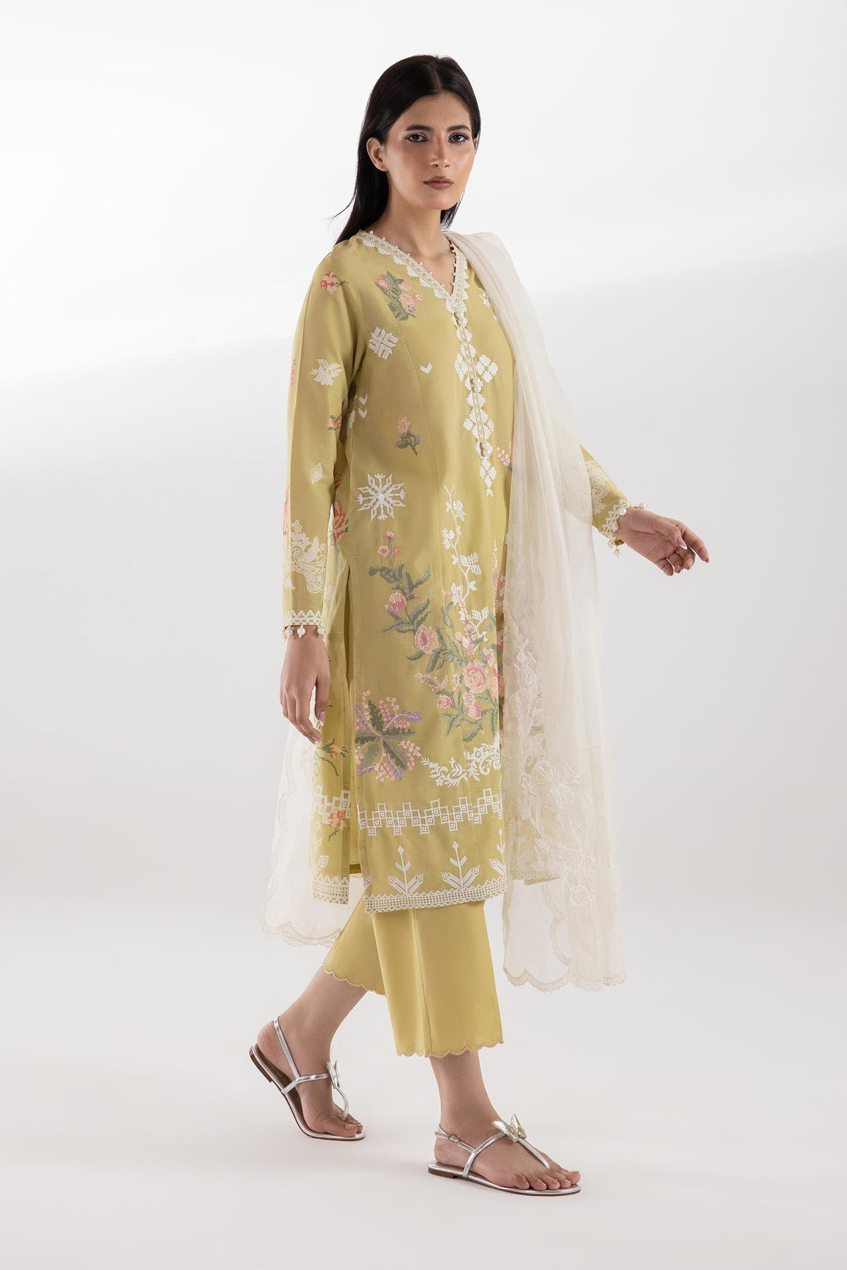 Sana Safinaz | Luxury Pret | Muzlin Lawn Suit SC26MUZ116BP3-1