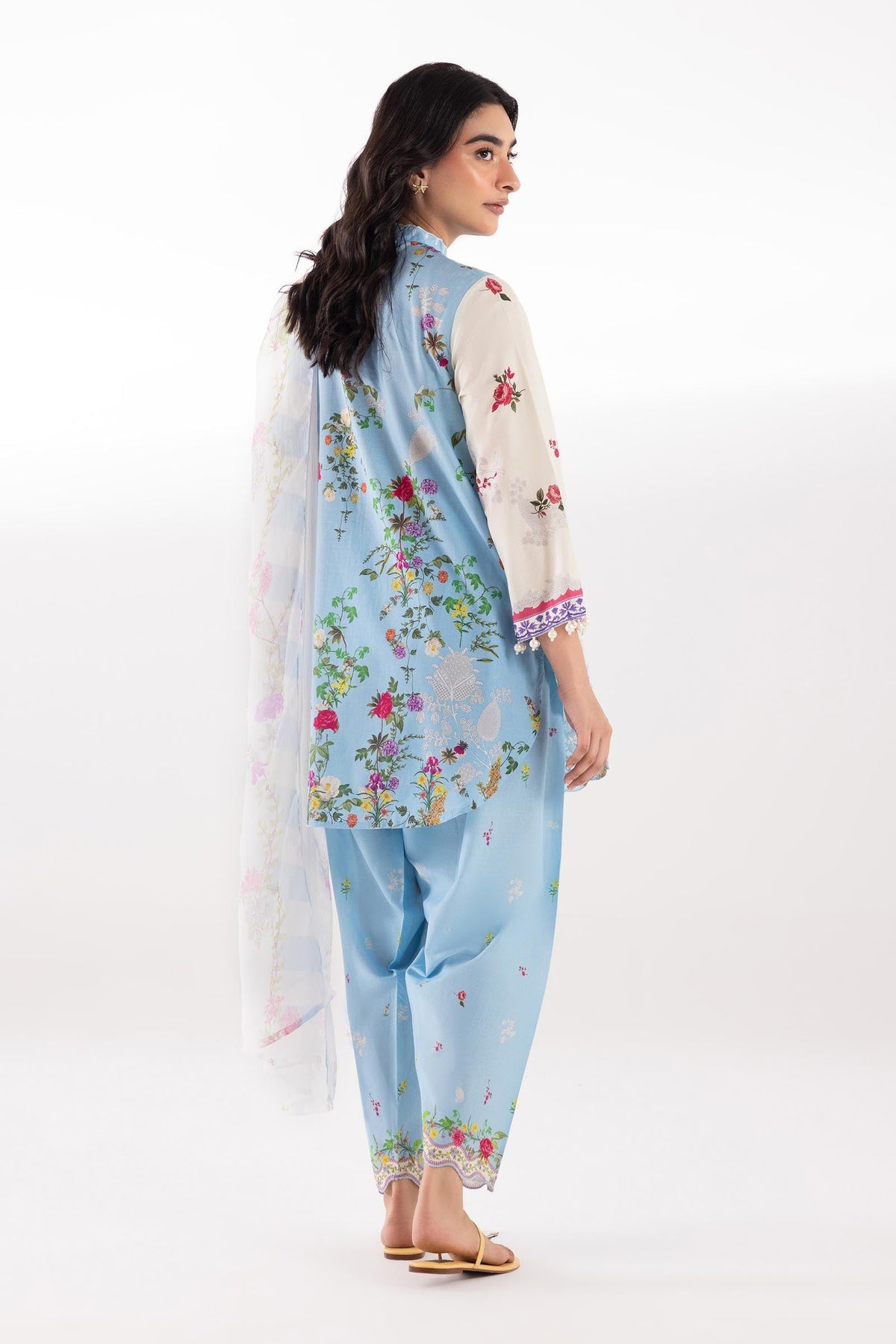 Sana Safinaz | Luxury Pret | Muzlin Lawn Suit SC26MUZ203BP3-2