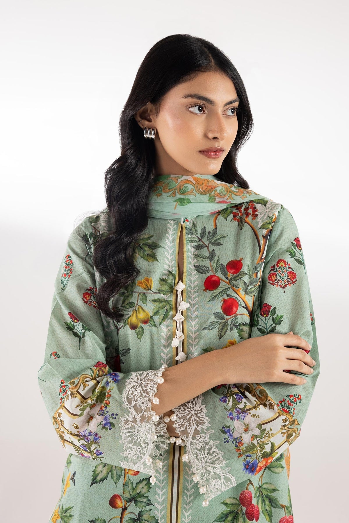 Sana Safinaz | Luxury Pret | Lawn Muzlin Suit SC26MUZ204BP3-2