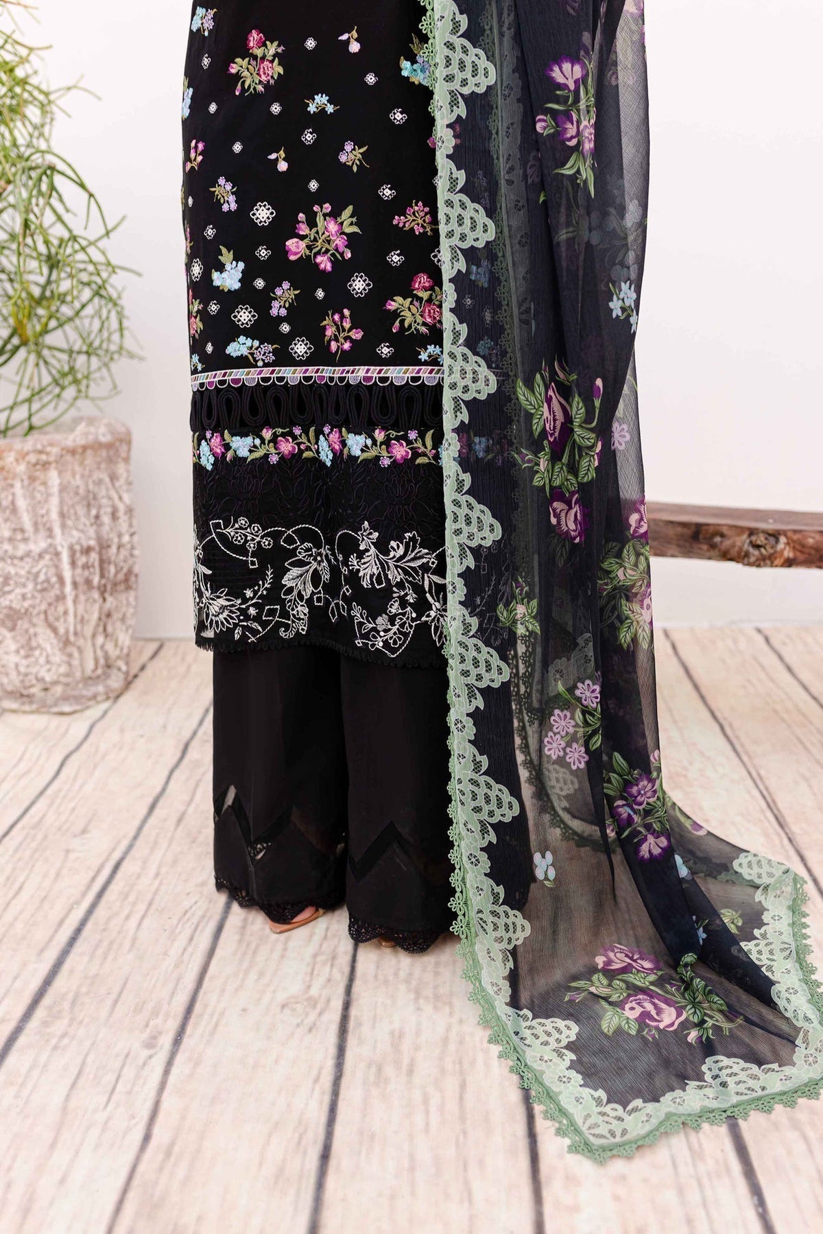 Sable Vogue | Shiree Lawn 24 | Aster -  Sable Vogue Luxury - Original Designer Dress - House of Maryam