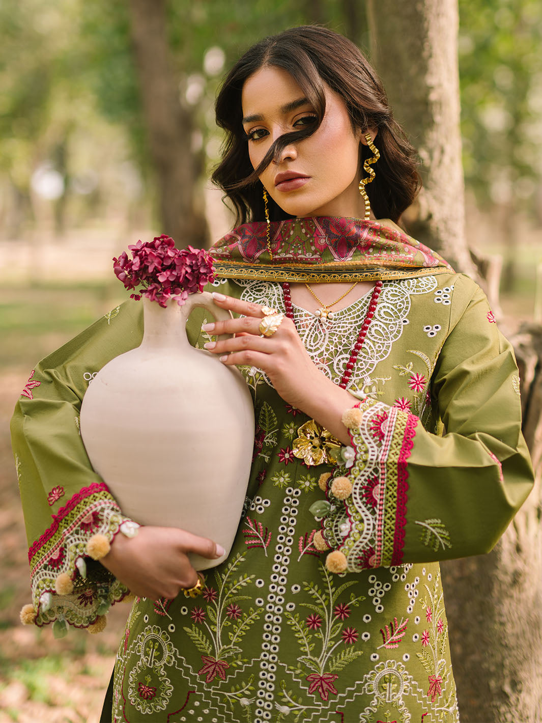 Mahnur | Dahlia Luxury Lawn 25 | Saage -  Mahnur Ladies Clothes - Original Designer Dress - House of Maryam