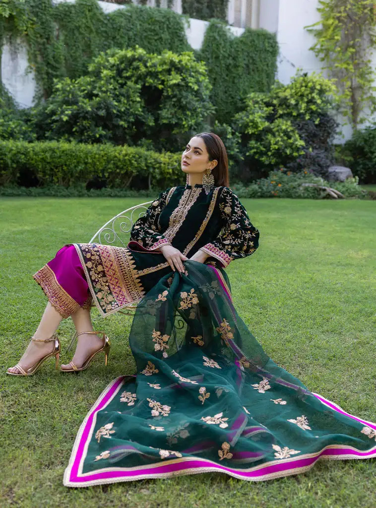 Zainab Chottani | Stitched Velvet 2022 | Pareeshay -  Zainab Chottani Formal - Original Designer Dress - House of Maryam