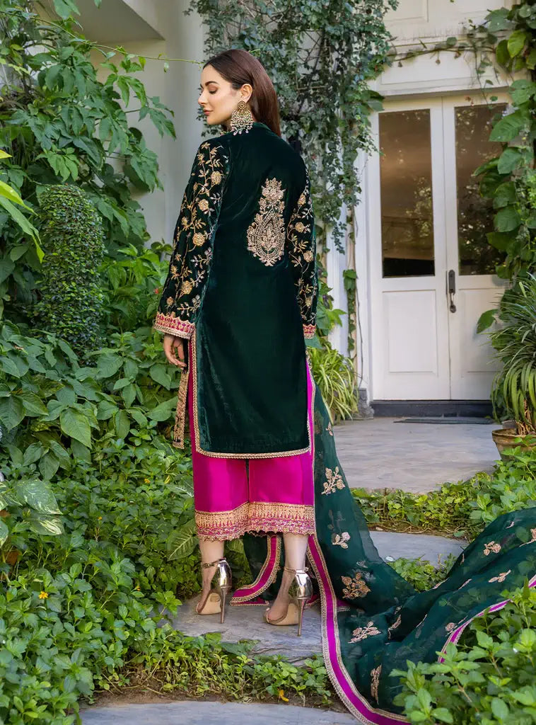 Zainab Chottani | Stitched Velvet 2022 | Pareeshay -  Zainab Chottani Formal - Original Designer Dress - House of Maryam
