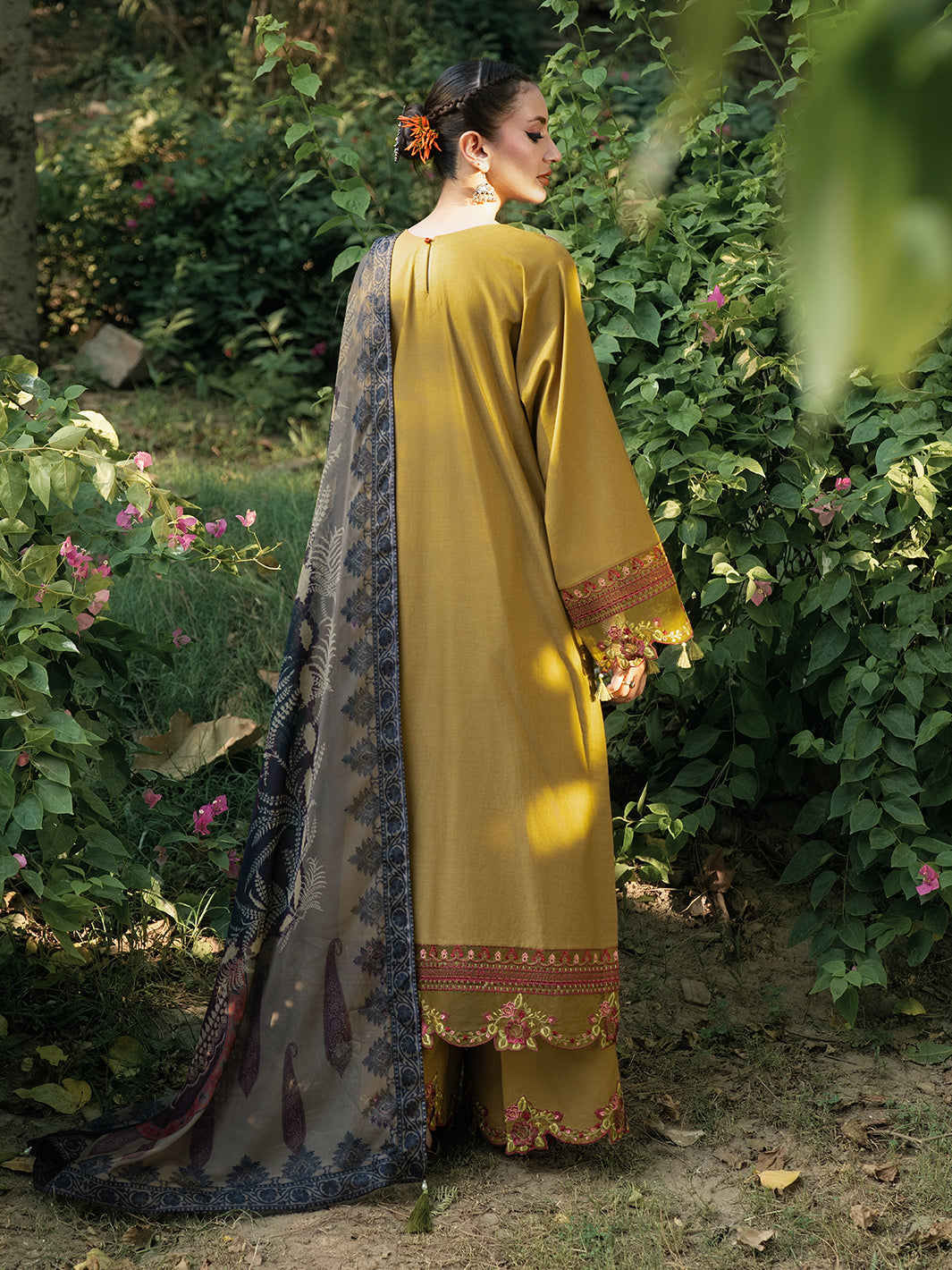Hemstitch | The Garden Lawn | Sandalwood-2