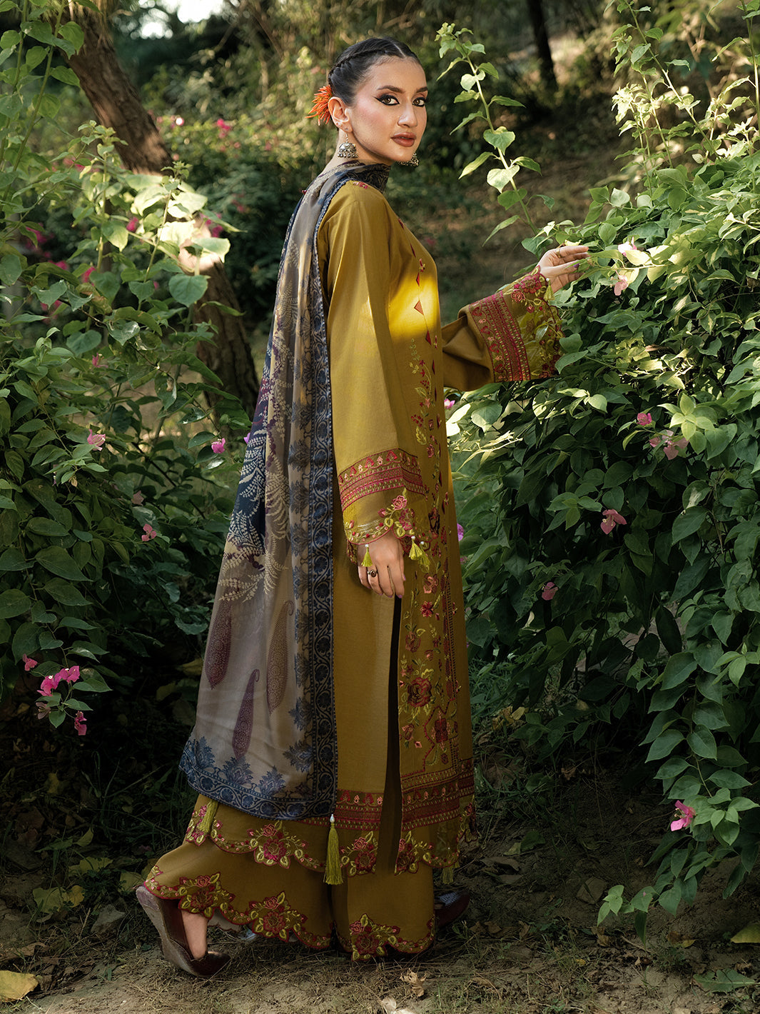 Hemstitch | The Garden Lawn | Sandalwood-3