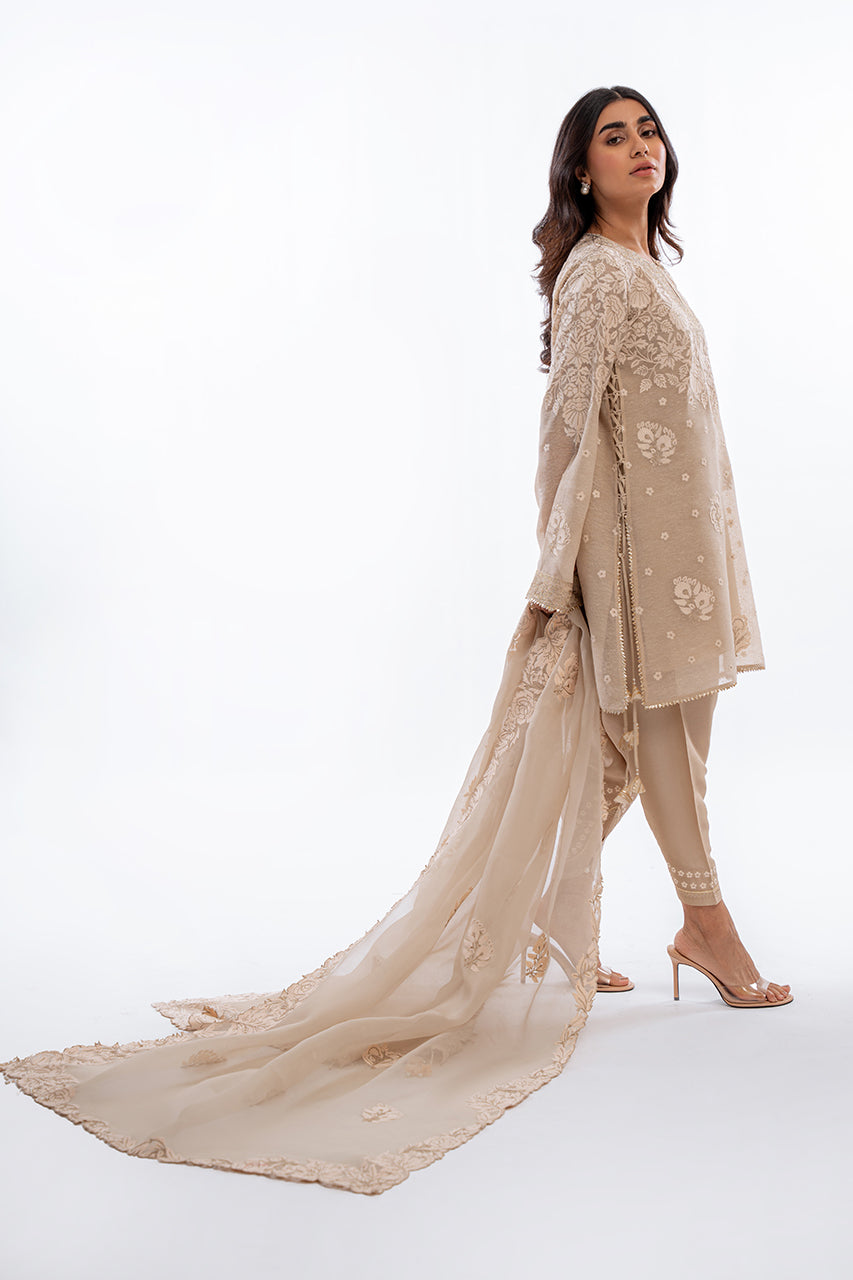 Sania Maskatiya | Eid Collection | Jinani (A) by Designer Sania Maskatiya - House of Maryam - Pakistani Designer Ethnic Wear in {{ shop.shopifyCountryName }}