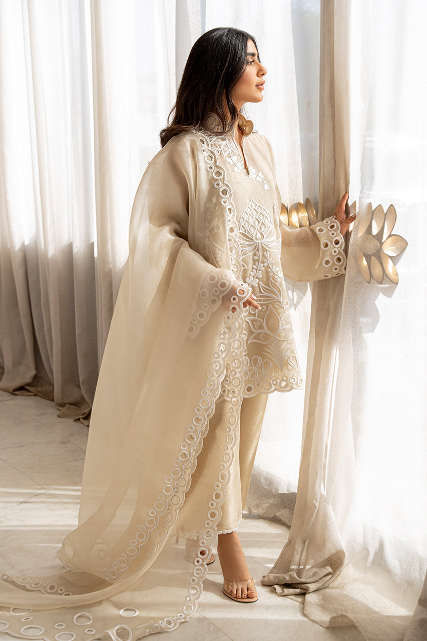 Sania Maskatiya | Eid Collection | Naia (A) by Sania Maskatiya - House of Maryam