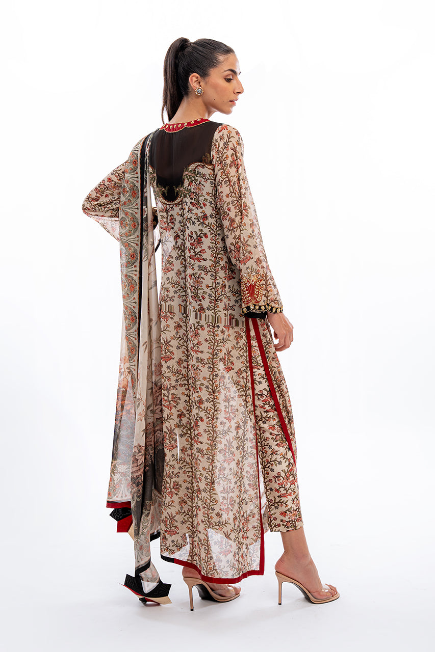 Sania Maskatiya | Eid Collection | Azdeh by Designer Sania Maskatiya - House of Maryam - Pakistani Designer Ethnic Wear in {{ shop.shopifyCountryName }}