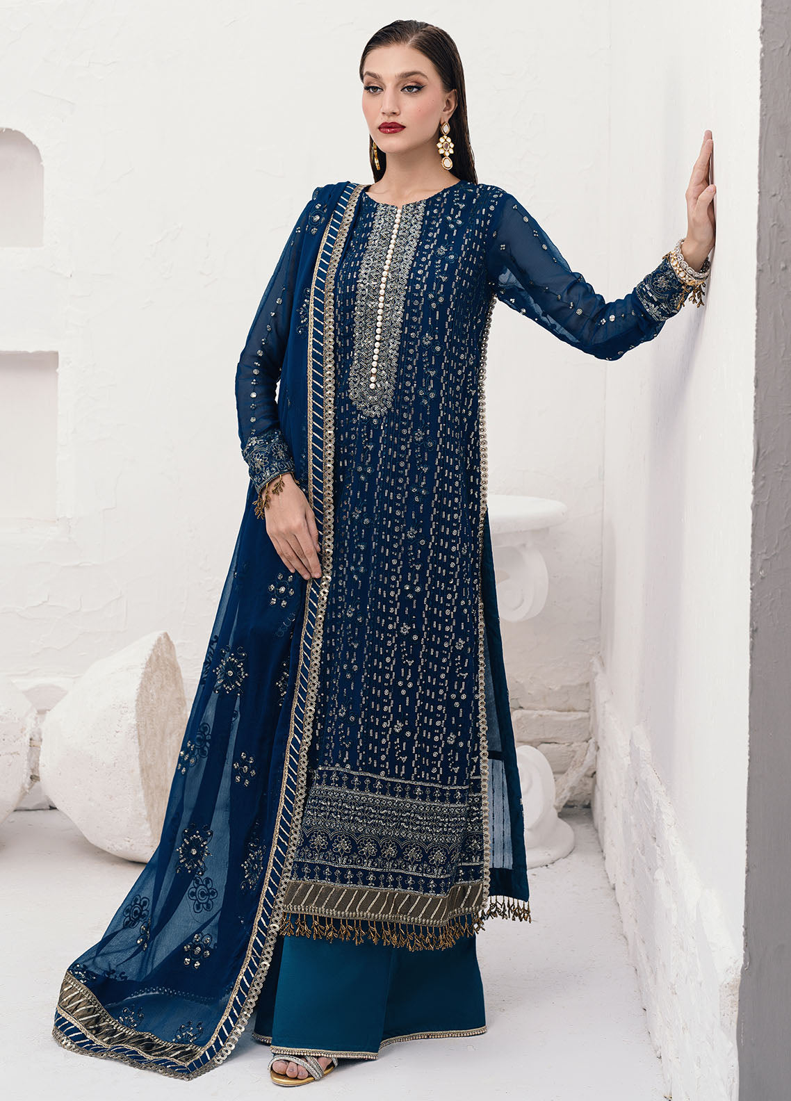 Sahane | Savoir Luxury Formals Savoir | CT-140004 Ashen - Savoir by Designer Sahane - House of Maryam - Pakistani Designer Ethnic Wear in {{ shop.shopifyCountryName }}