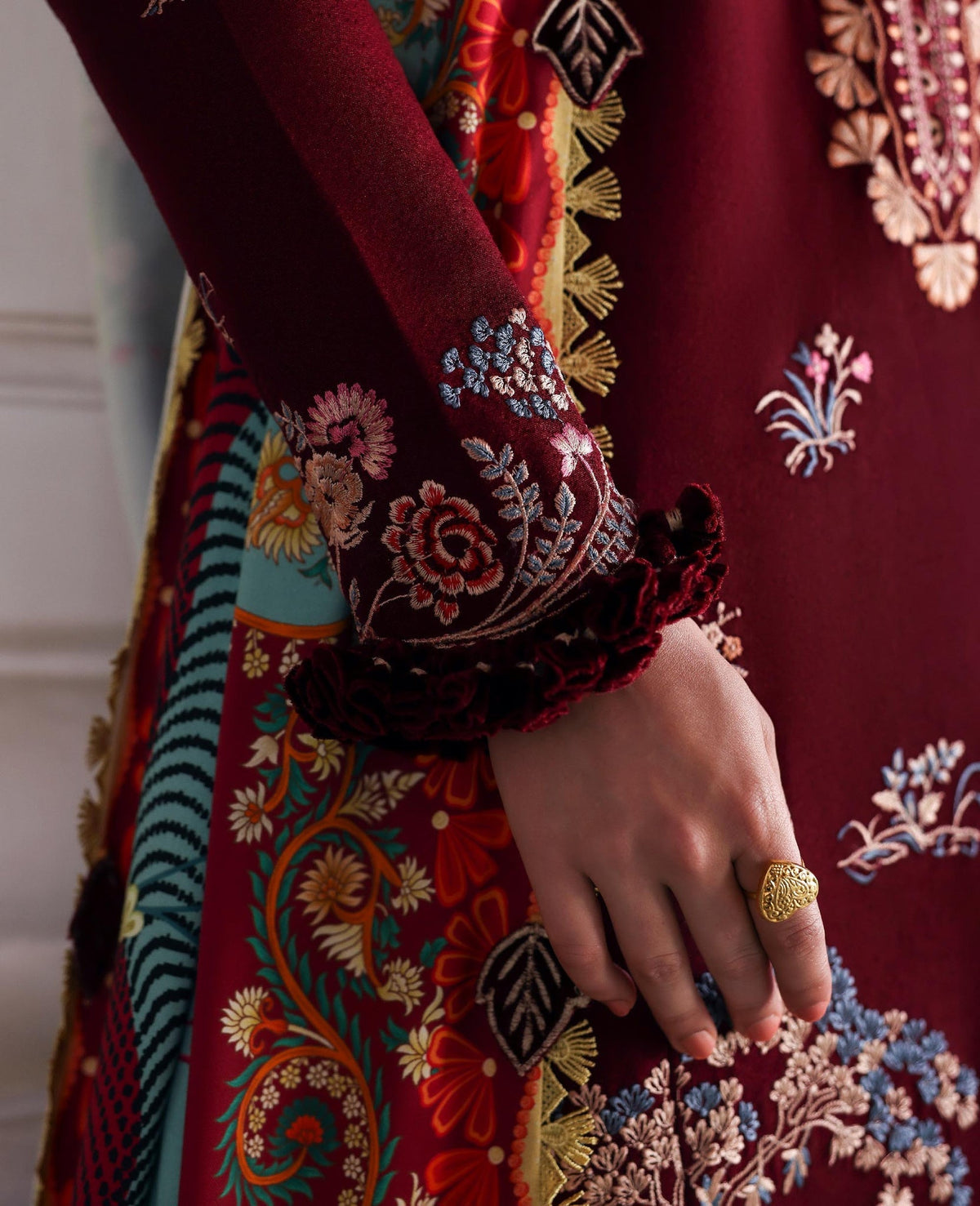 Republic Womenswear | Amaris Luxury Shawl 25 | Sienna-4