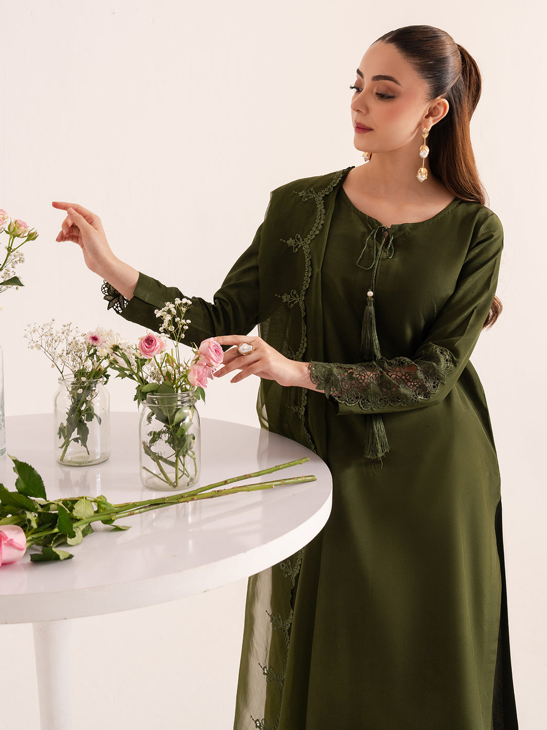 Izel | The Silk Chapter | Silken, image 5