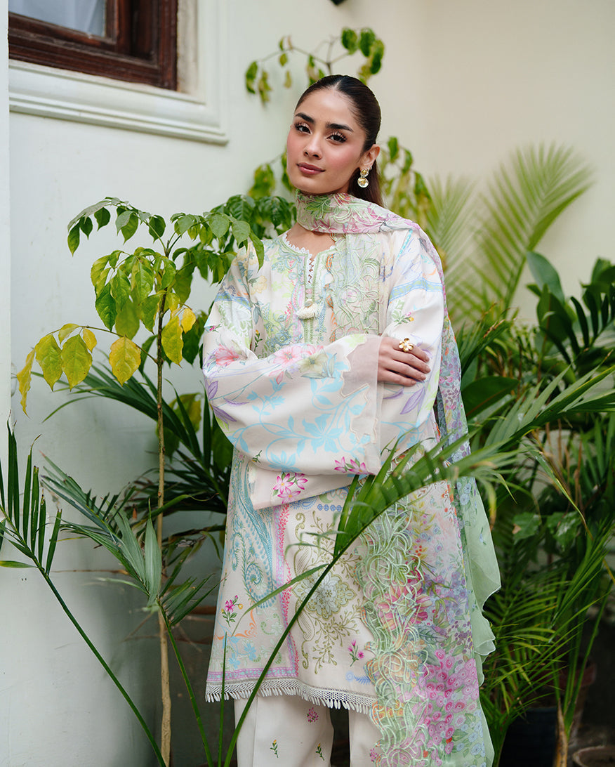 Roheenaz | Whispered Florals | Soft Bloom-5