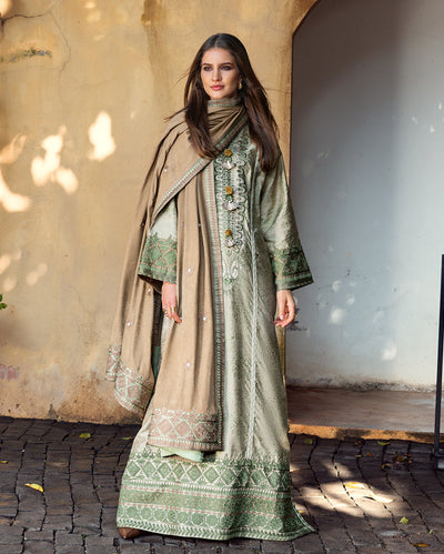 Mushq | Winter Broadway 25 | Solare