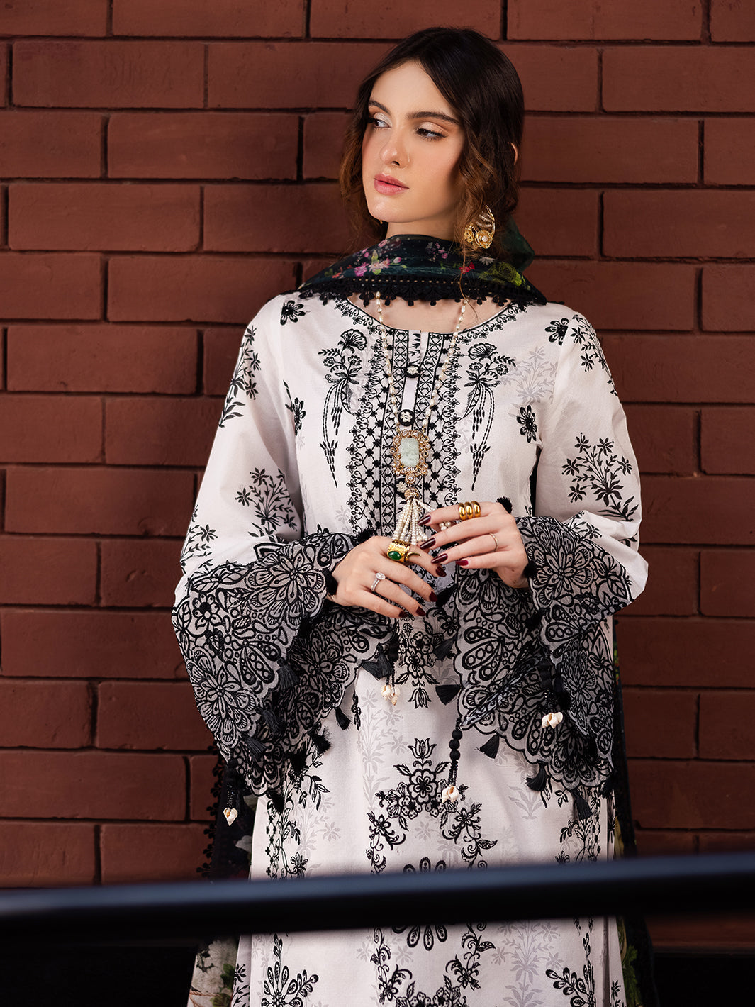Mahnur | After Hours Luxury Lawn 25 | Sundaze Soiree -  Mahnur Ladies Clothes - Original Designer Dress - House of Maryam
