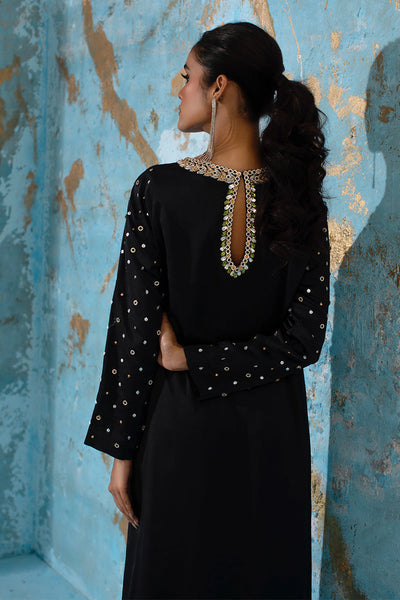Wardha Saleem | Luxury Pret Fusion Wear | BELLE - KAFTAN -  Wardha Saleem Ladies Clothes - Original Designer Dress - House of Maryam