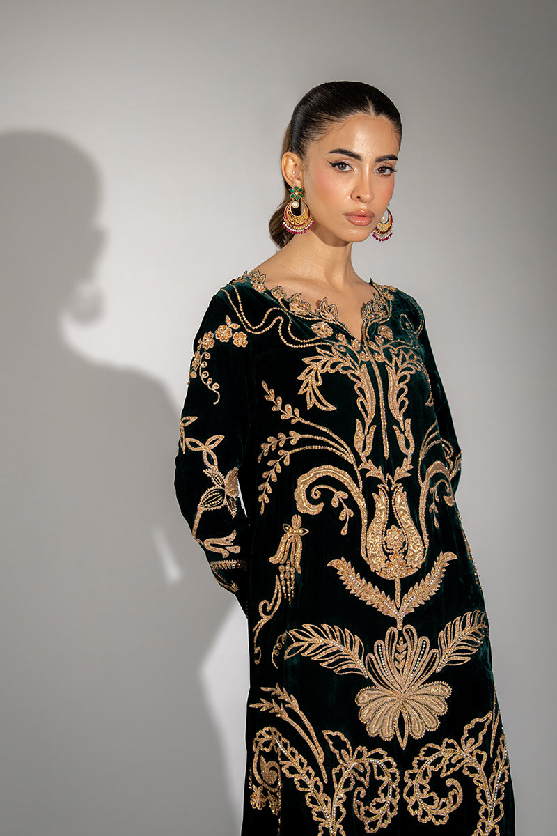 Mina Hassan | Winter 25 | Izma-4