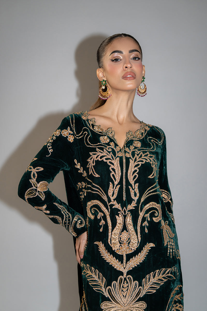 Mina Hassan | Winter 25 | Izma-3