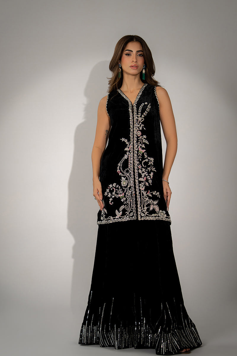Mina Hassan | Winter 25 | Aena-1