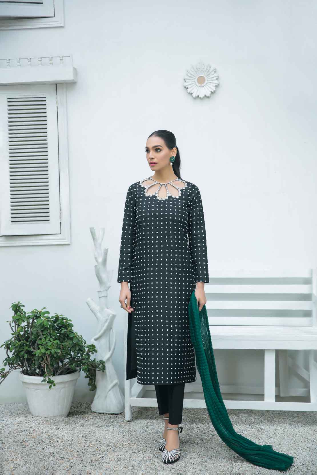 Leon | Leon Luxe Collection | SWAN DRESS - House of Maryam