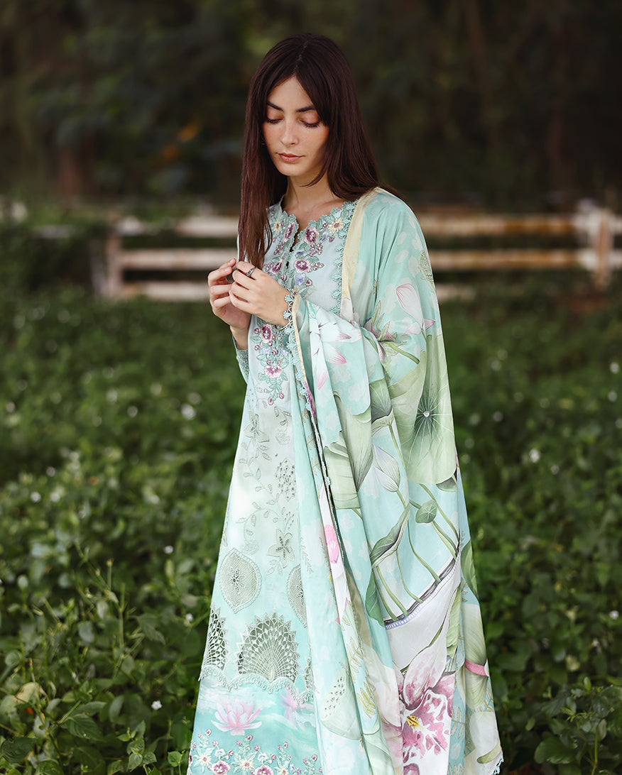 Mushq | Solace Ombre Chikankari | Tranquil Muse, image 4