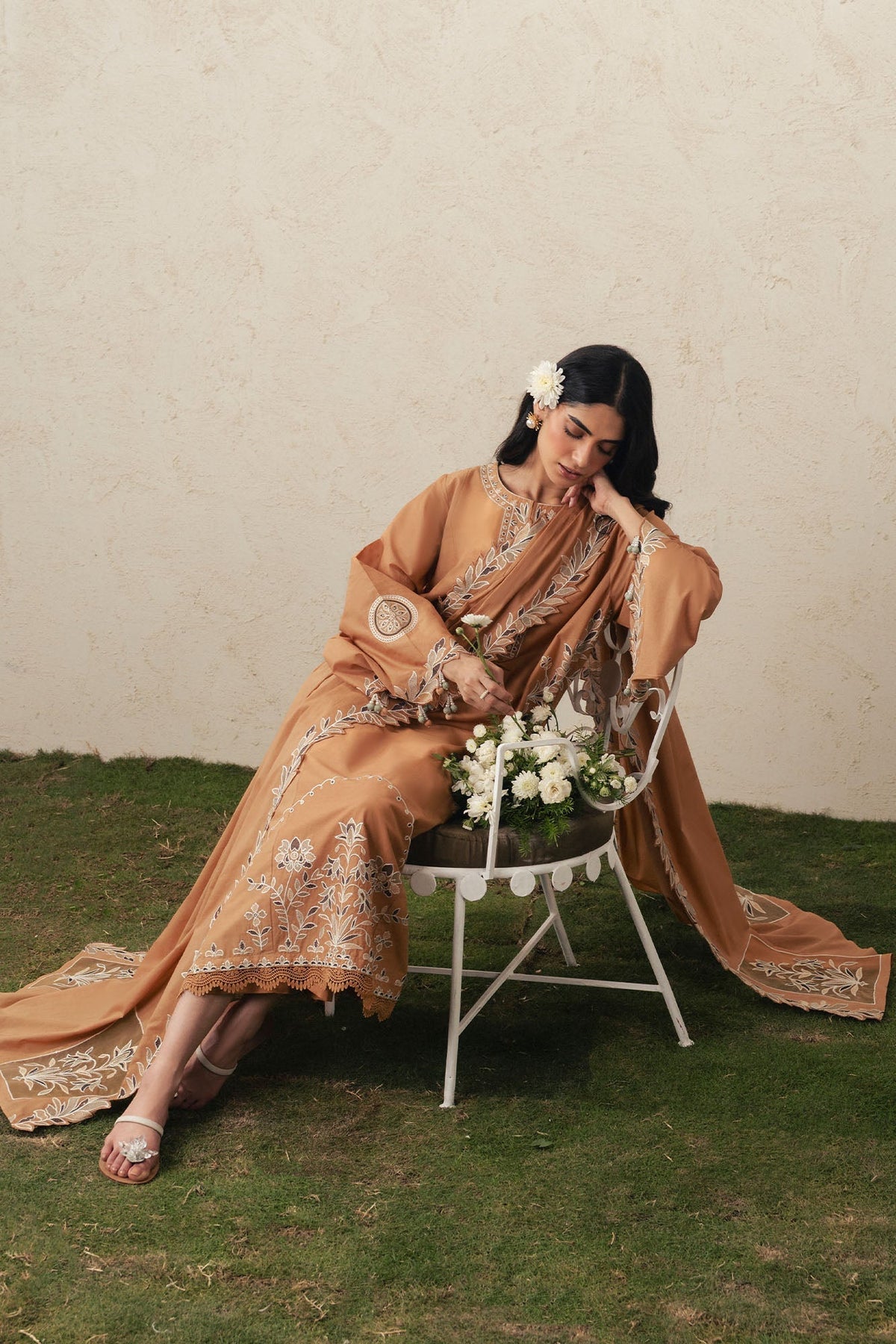Cross Stitch | The Moonsoon Edit 26 | AMBER DUNE-3PC EMBROIDERED SUIT, image 5