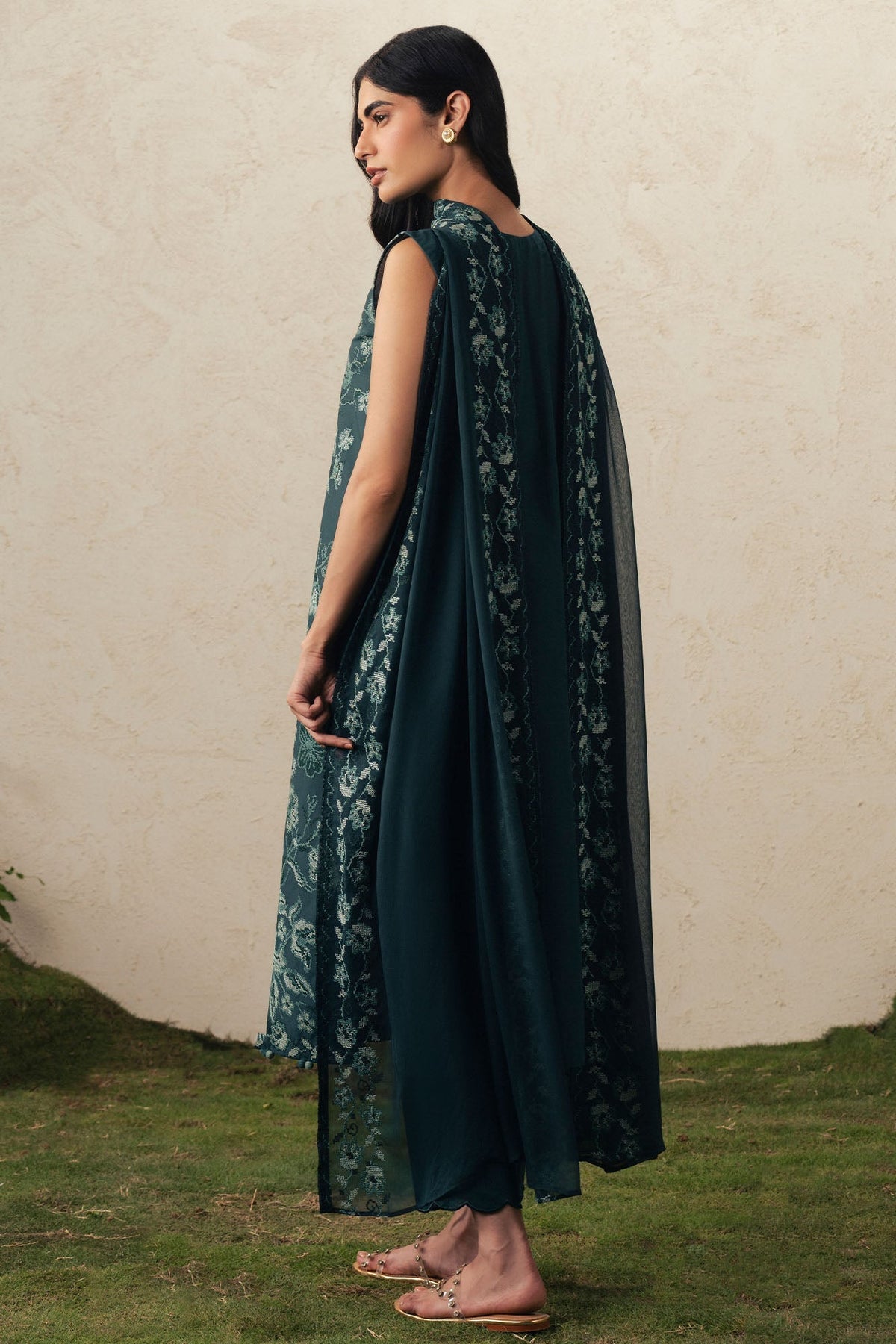 Cross Stitch | The Moonsoon Edit 26 | EMERALD TEAL-3PC EMBROIDERED SUIT, image 2