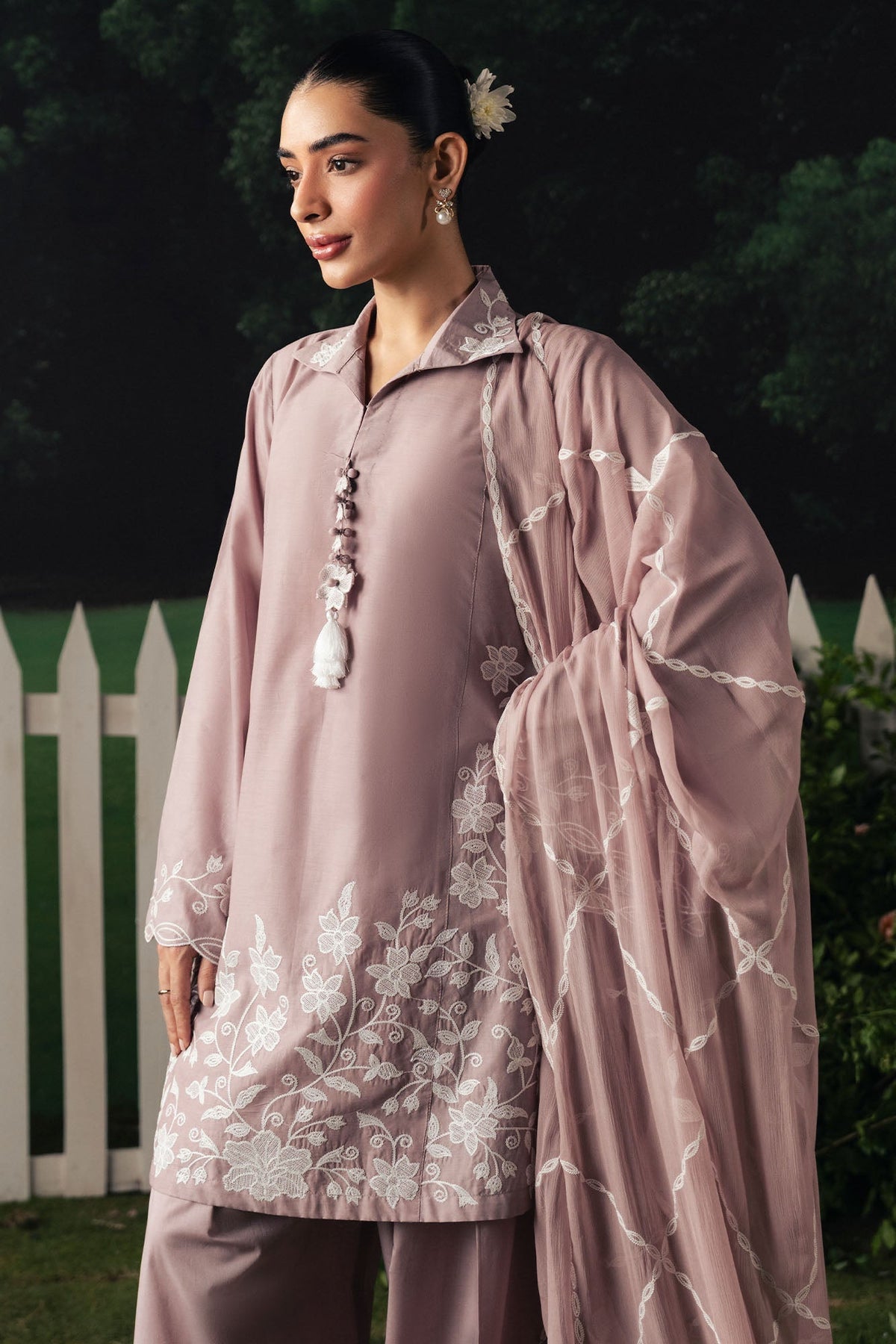 Cross Stitch | The Moonsoon Edit 26 | MAUVE WHISPER-3PC EMBROIDERED SUIT, image 3