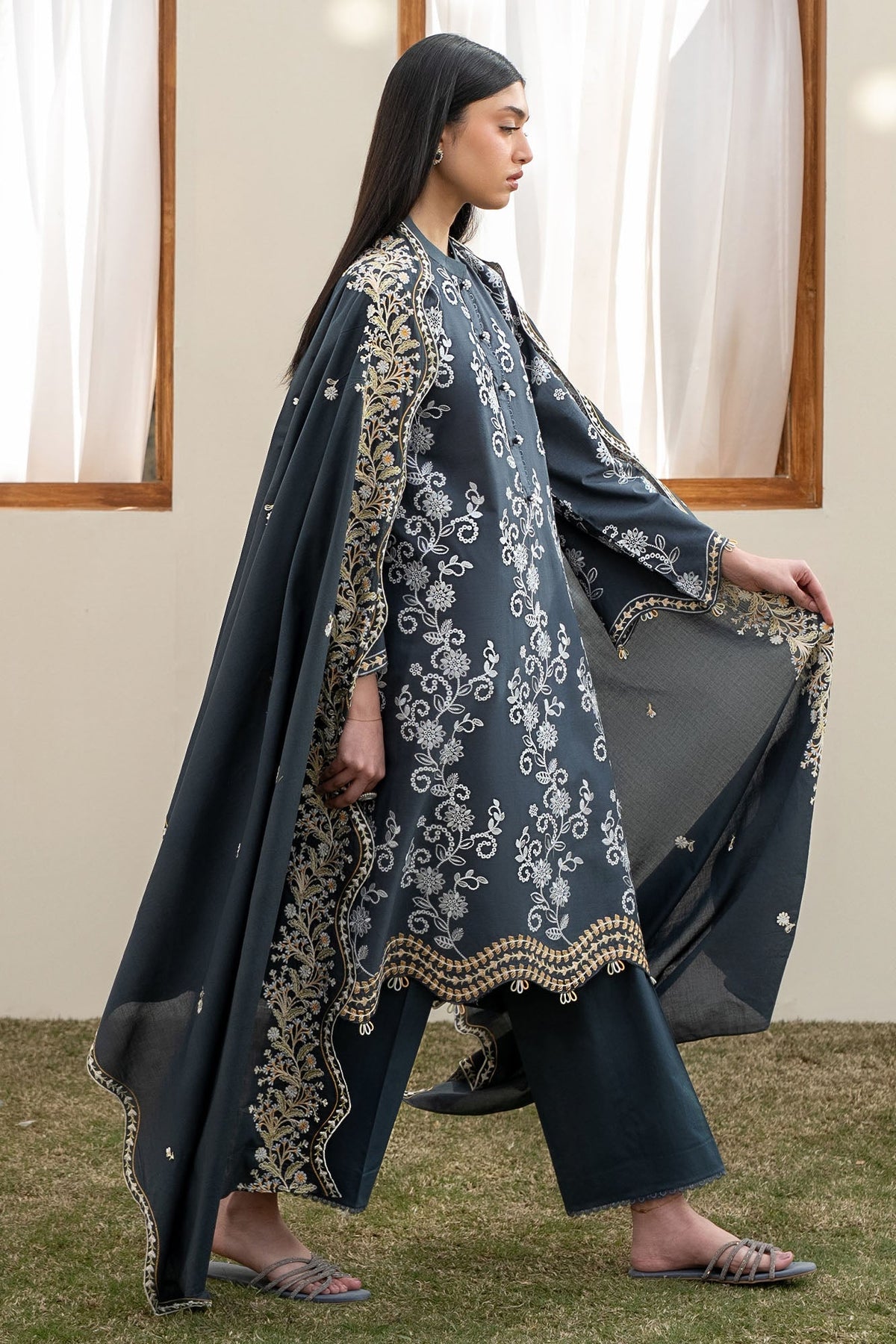 Cross Stitch | Emb Lawn Mahiri 26 | OMBRE BLUE, image 3