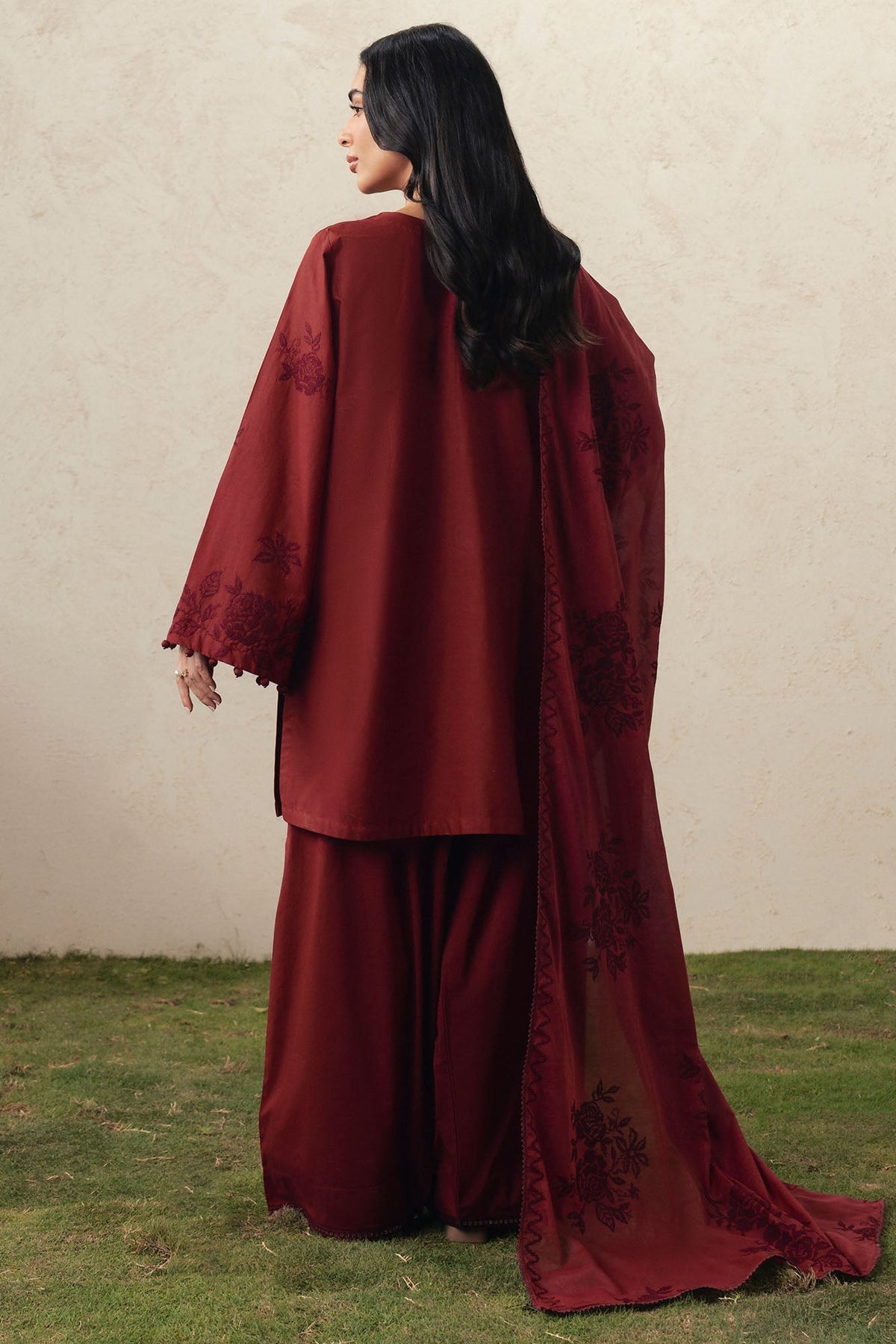 Cross Stitch | The Moonsoon Edit 26 | CRIMSON BLOOM-3PC EMBROIDERED SUIT, image 2