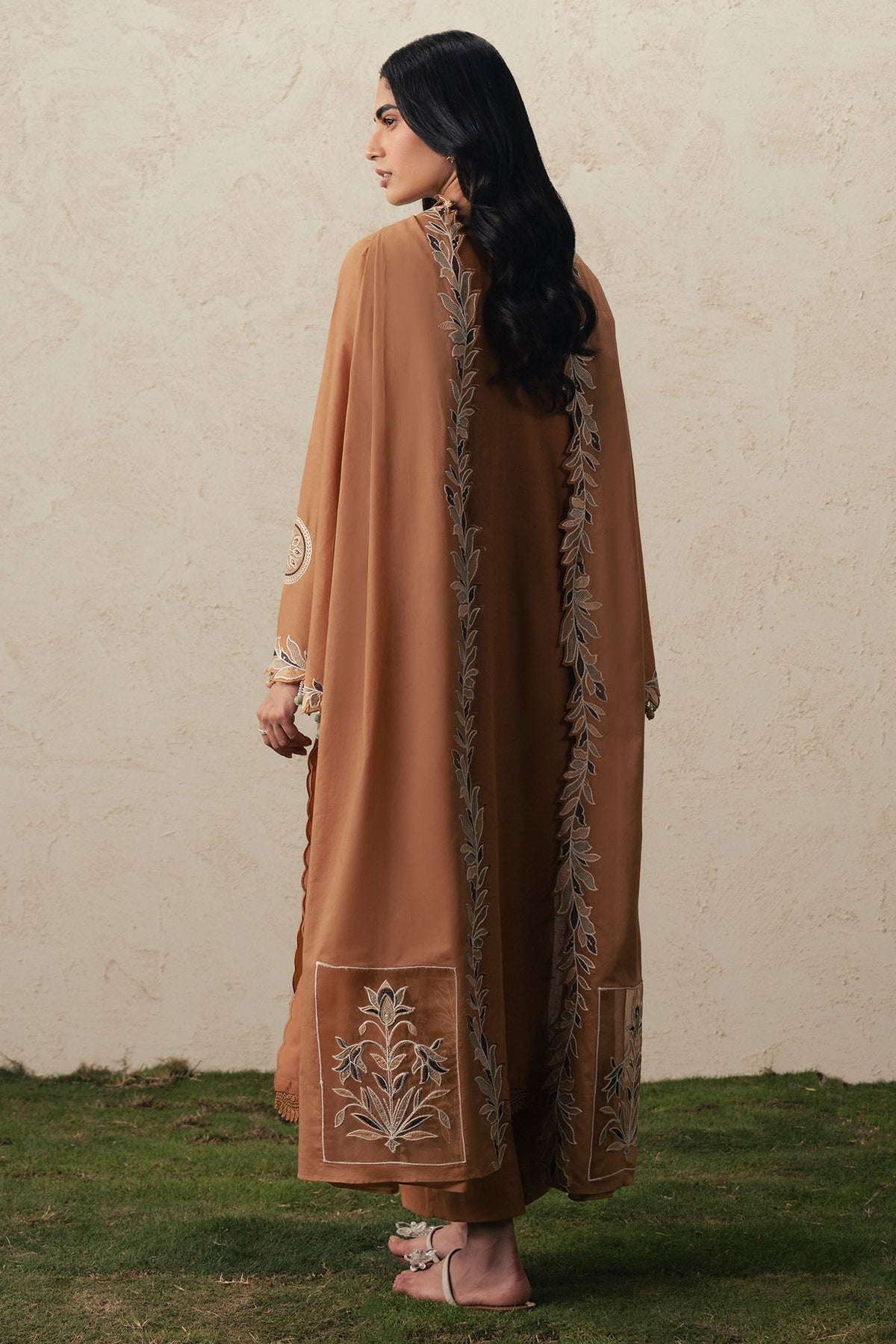 Cross Stitch | The Moonsoon Edit 26 | AMBER DUNE-3PC EMBROIDERED SUIT, image 2