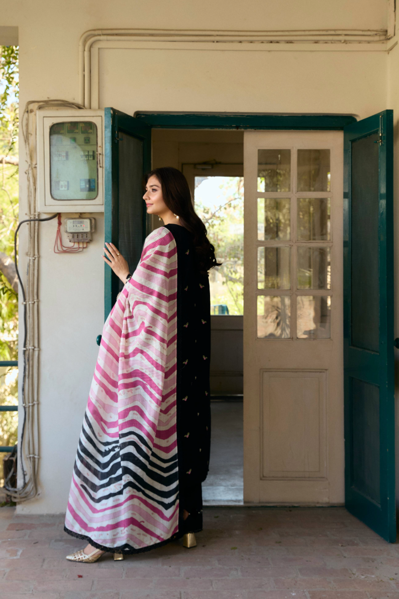 Manara | Vintage Flora 25 | LAILA -  Manara Ladies Clothes - Original Designer Dress - House of Maryam