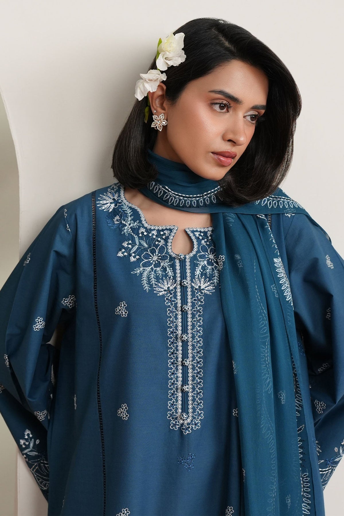Cross Stitch | Mahiri Embroidered Collection 26 |SAPPHIRE GARDEN-3