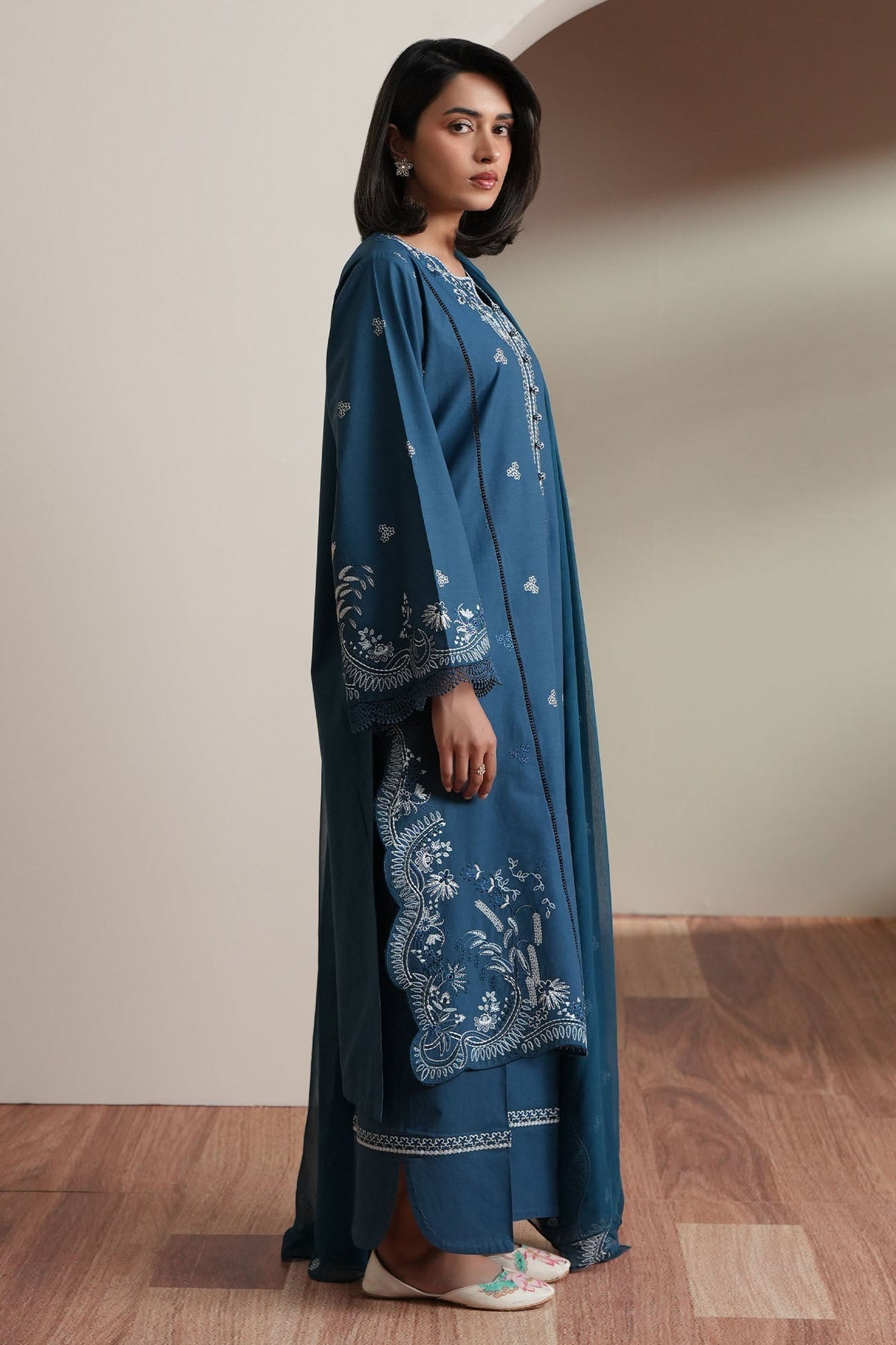 Cross Stitch | Mahiri Embroidered Collection 26 |SAPPHIRE GARDEN-7
