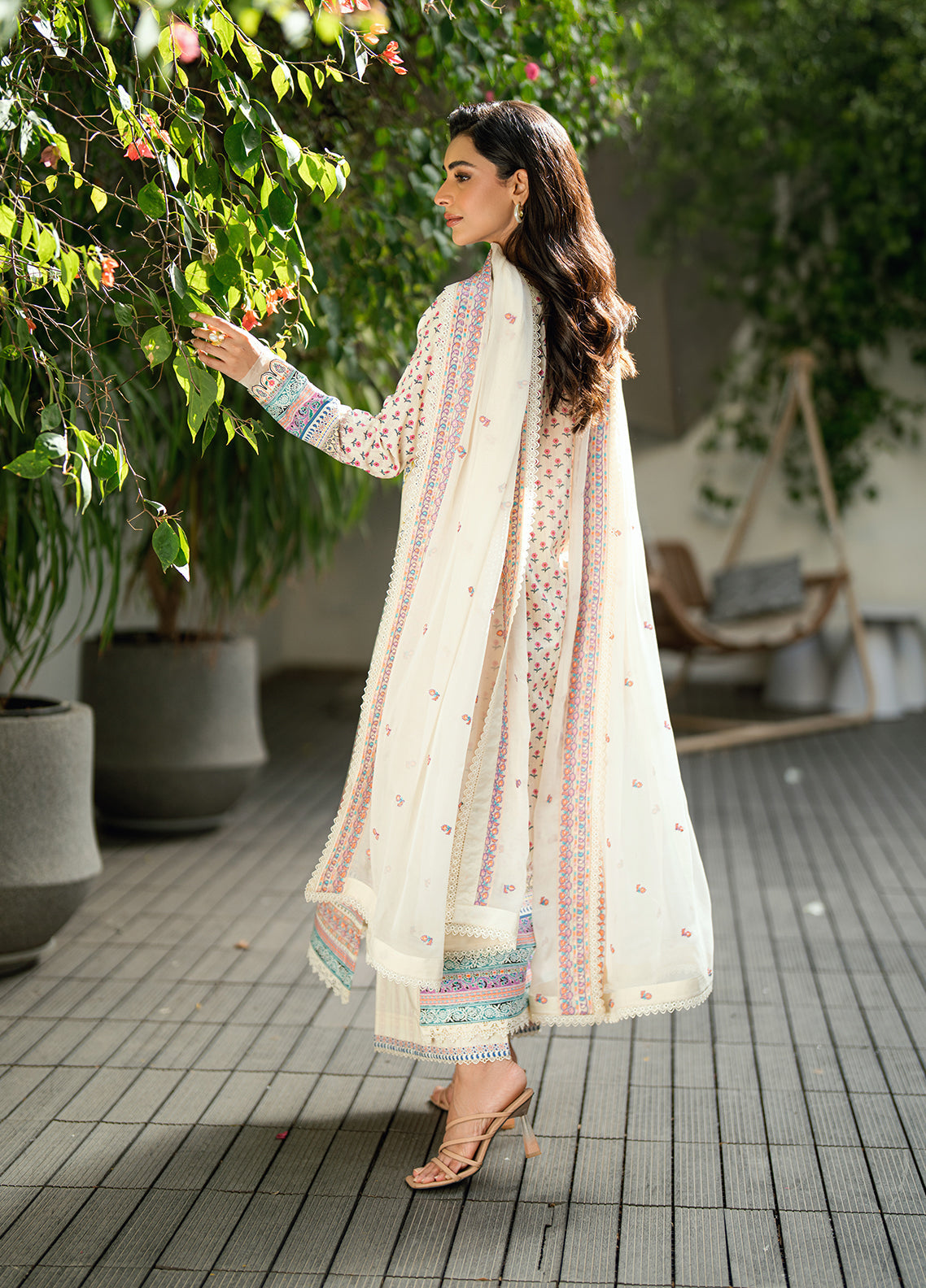 Sahane | Virelle The Lawn Edit | CG50003 Daisy, image 2