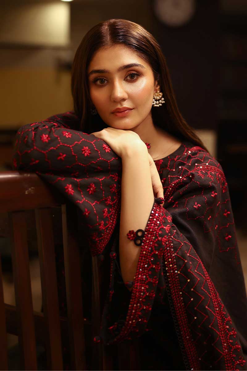 Cross Stitch | Khaddar Linen 25 | GARNET GRACE, image 3