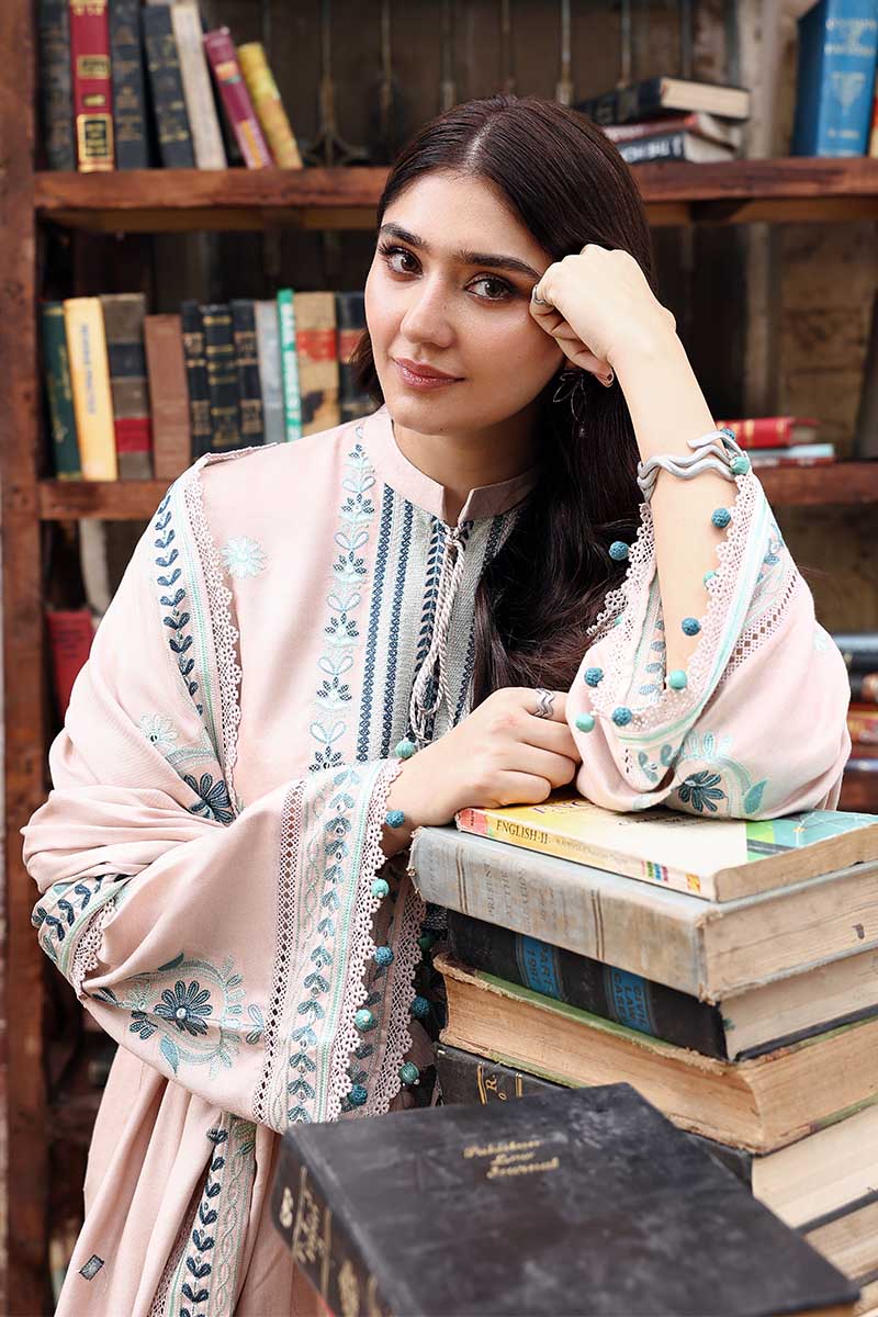 Cross Stitch | Khaddar Linen 25 | SUBTLE MAZE, image 3