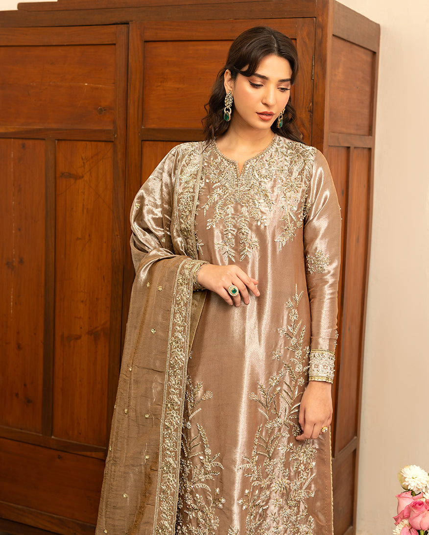 Mushq | Sunehri Lama Silk | Uswah, image 4