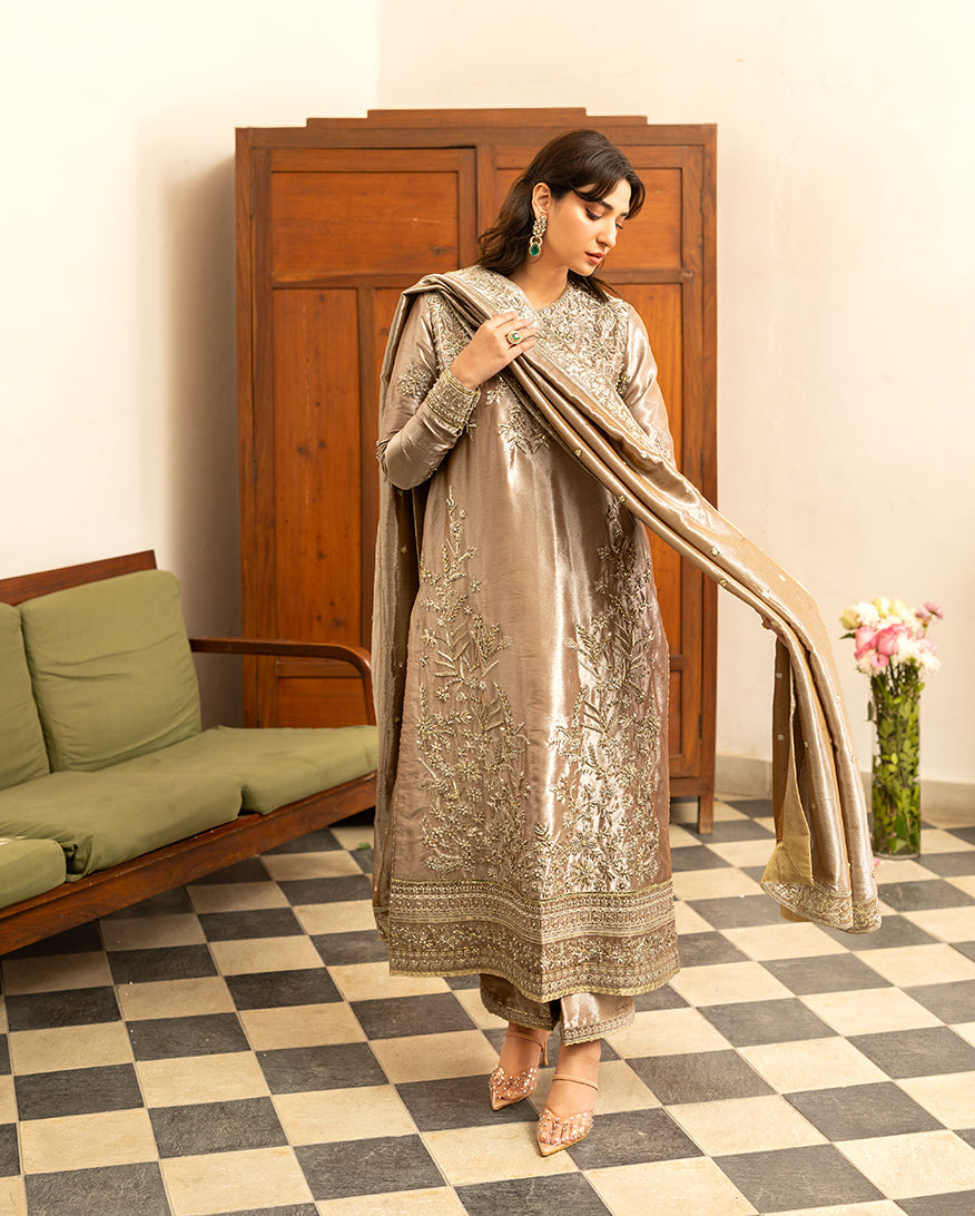 Mushq | Sunehri Lama Silk | Uswah, image 5