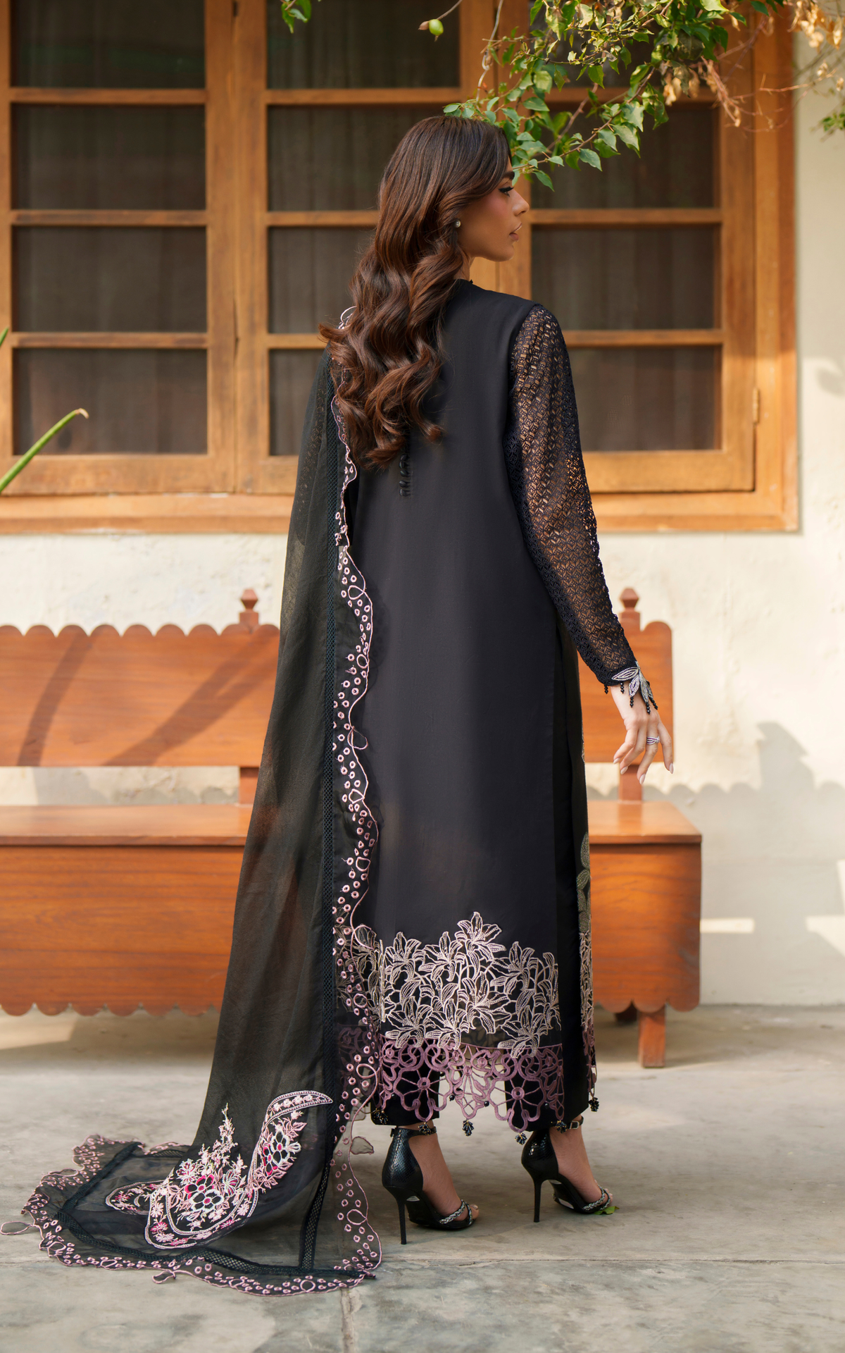 Asifa and Nabeel | Versa Luxury Lawn 26 | Noir Lily VUL26-01-2