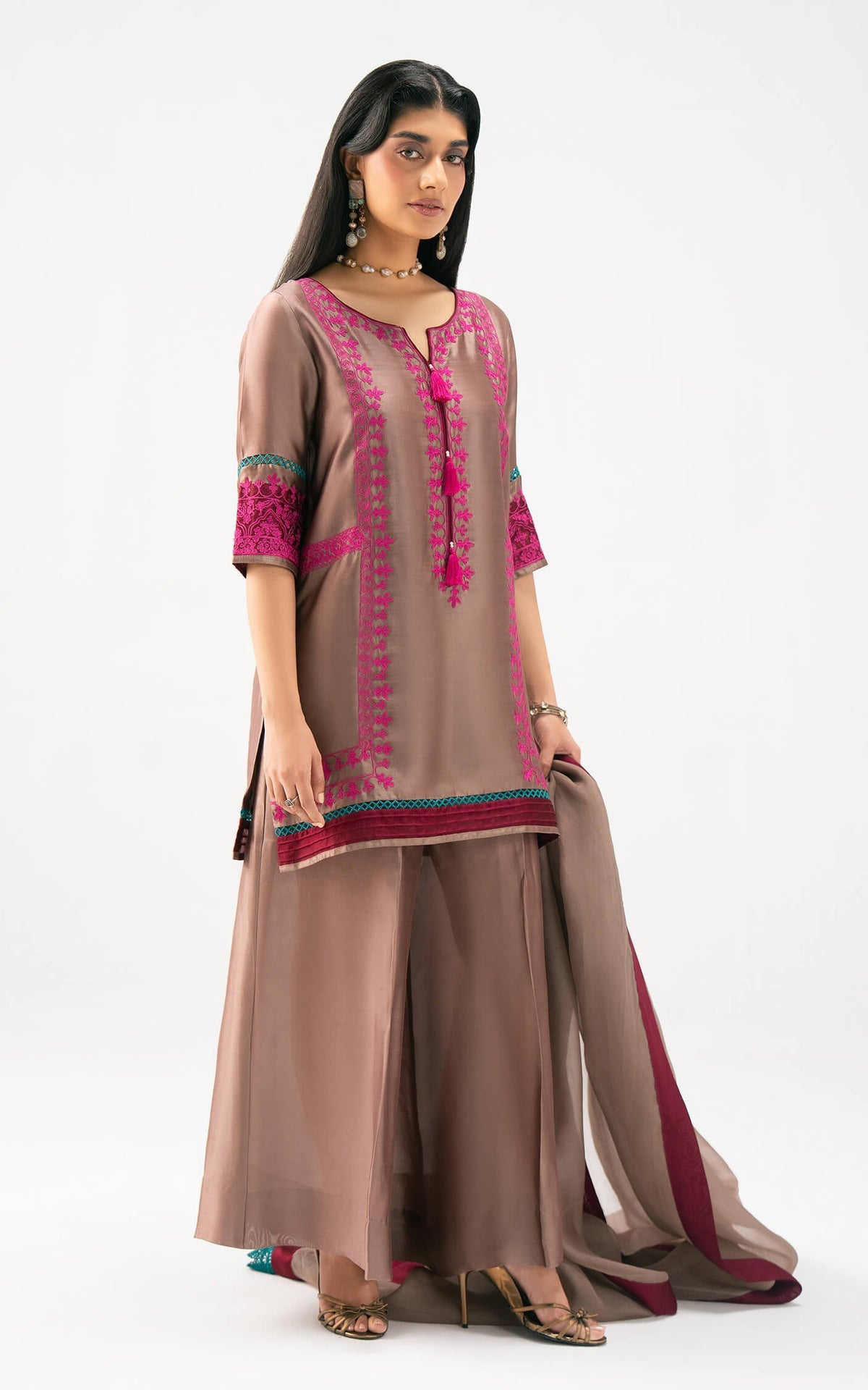 Asifa and Nabeel | Celevara Luxe | Velour Dawn-5