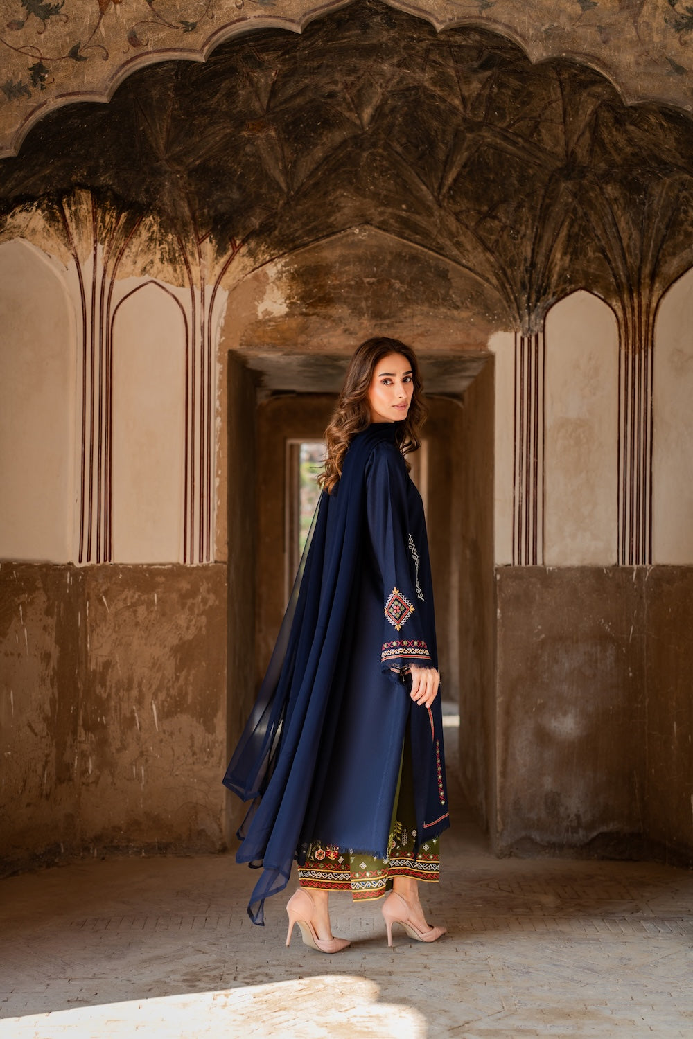 Vintage | Jehaan Luxury Edit | Zareen, image 2