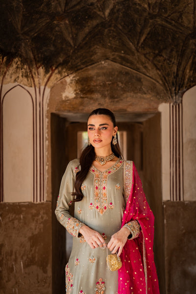 Vintage | Maaheru Formals | Roshni
