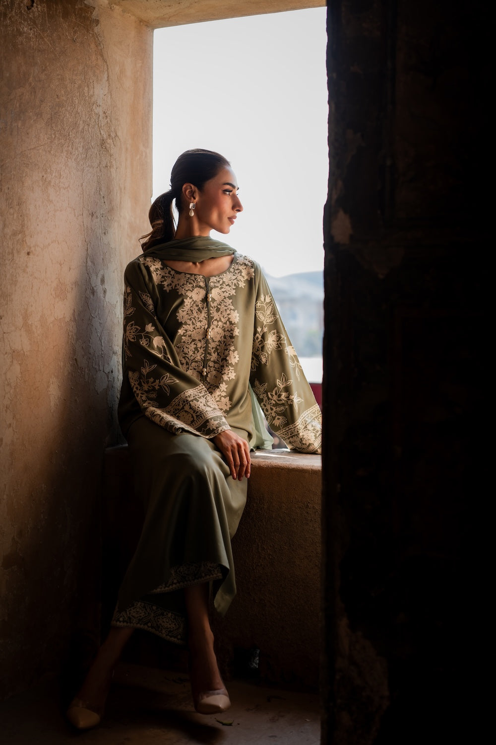 Vintage | Jehaan Luxury Edit | Aabroo-6