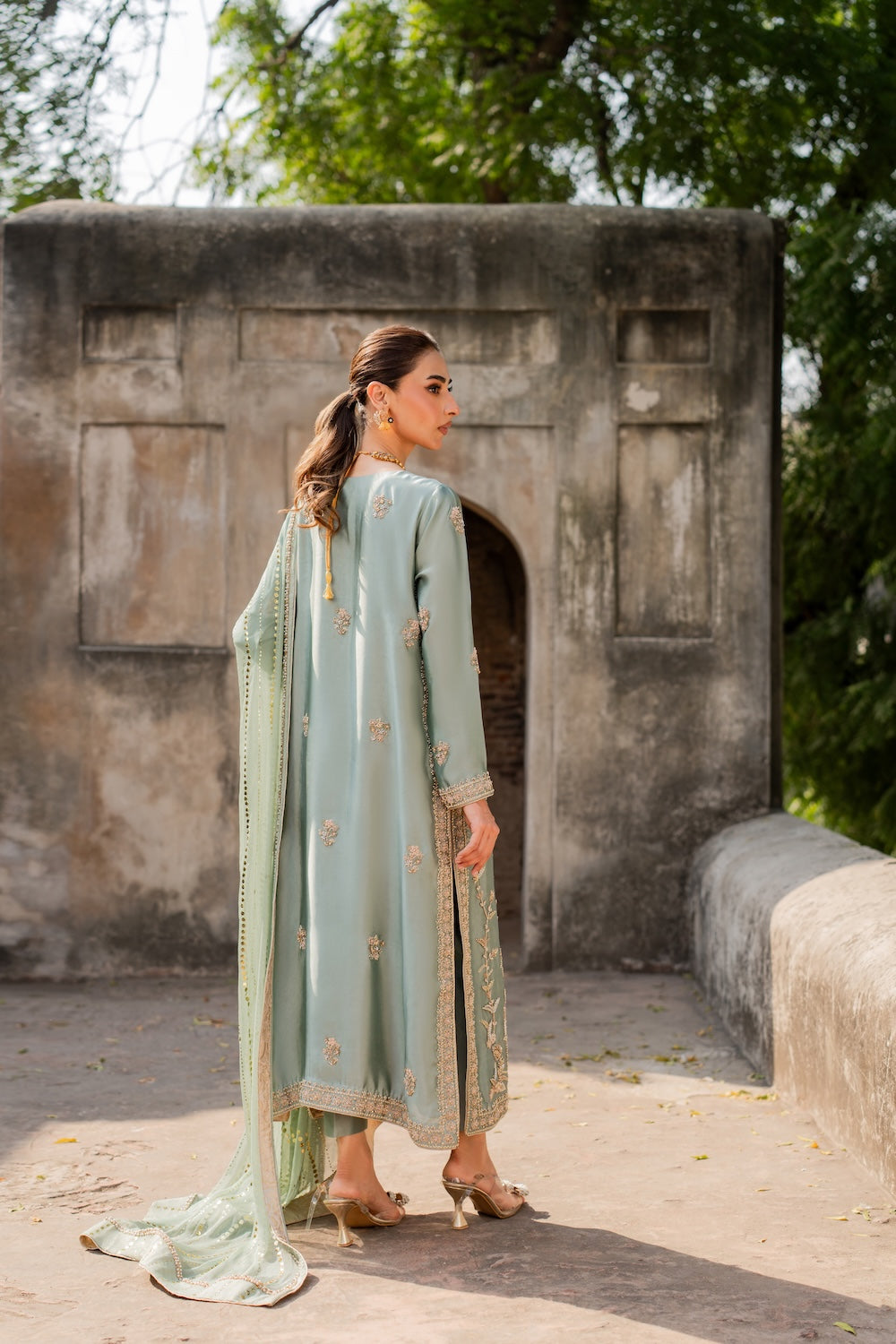 Vintage | Maaheru Formals | Nayab-2